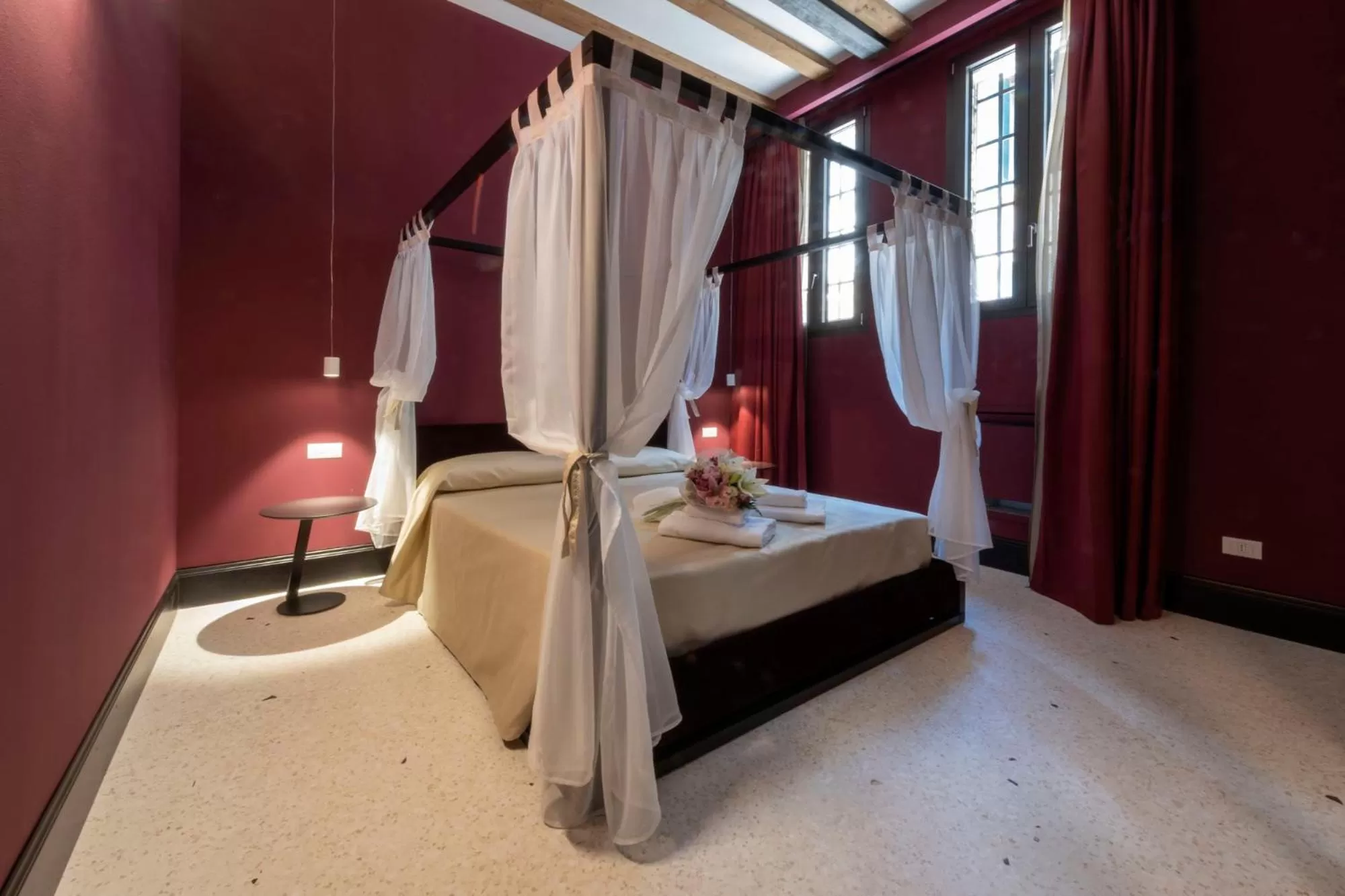 Photo of the whole room, Bed in Residence Poli Venezia