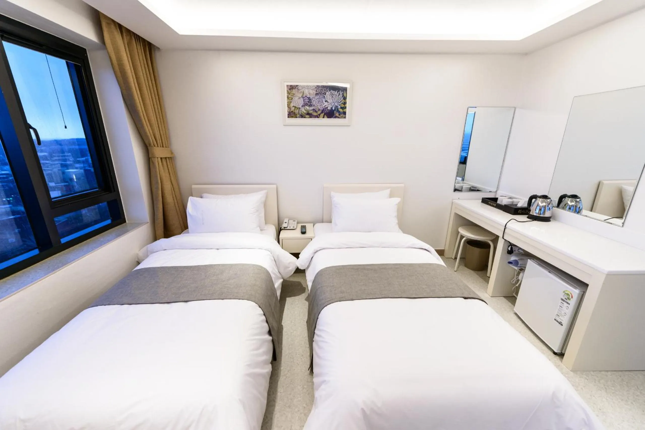 Day, Bed in Rezion Hotel