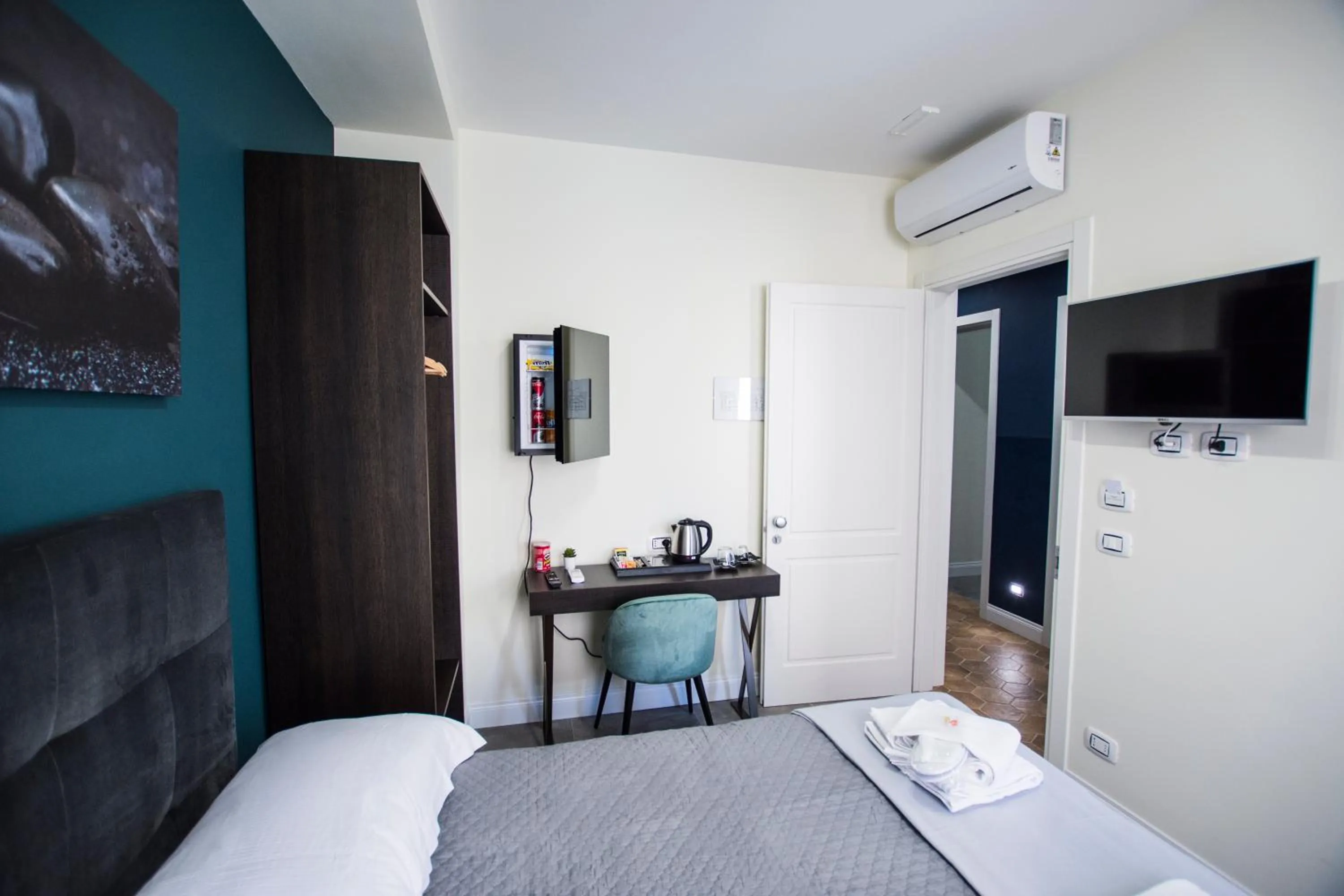 Bedroom, Bed in Regolo Rooms Vaticano