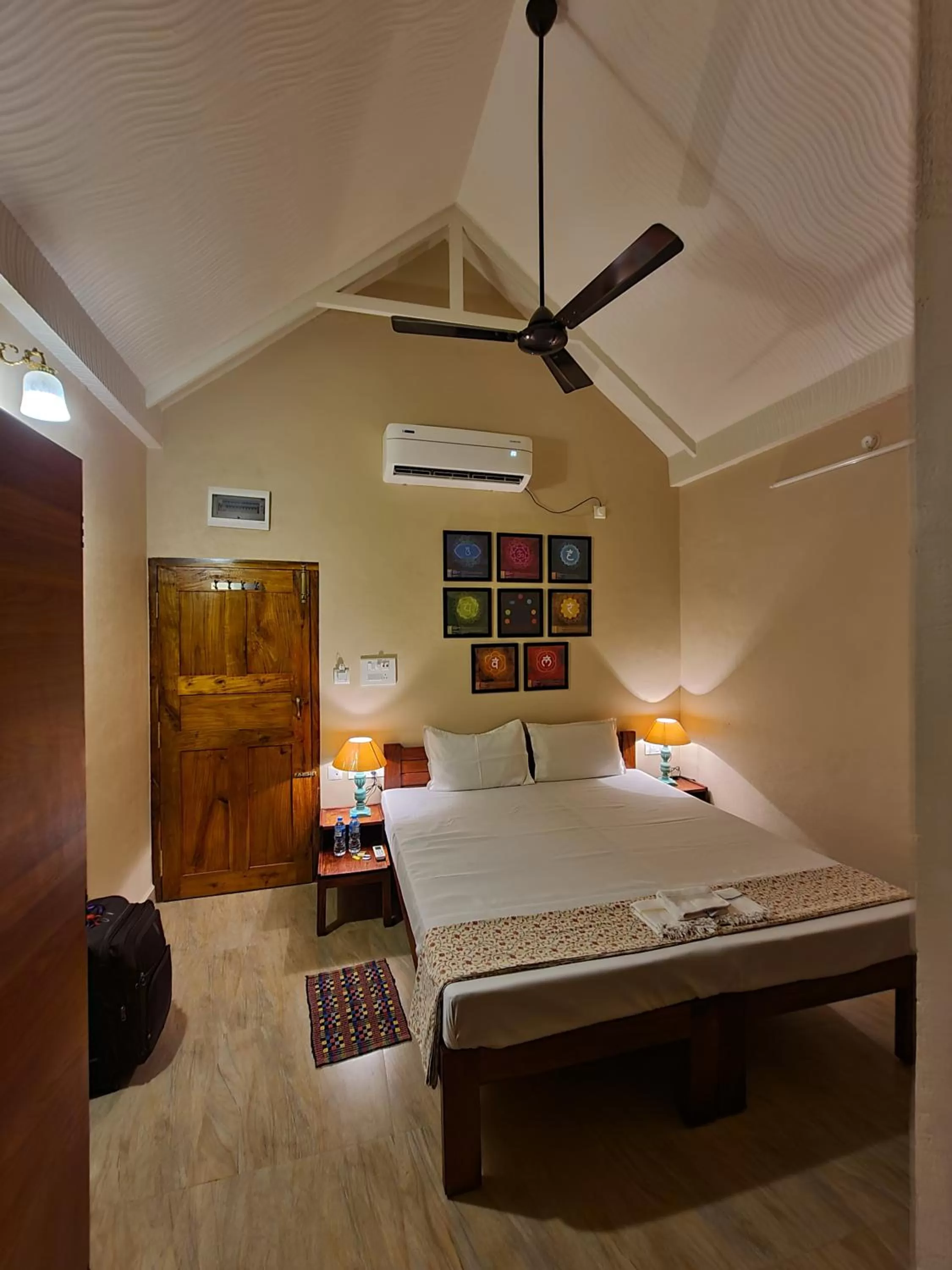 Bed in OmBodhi Retreat