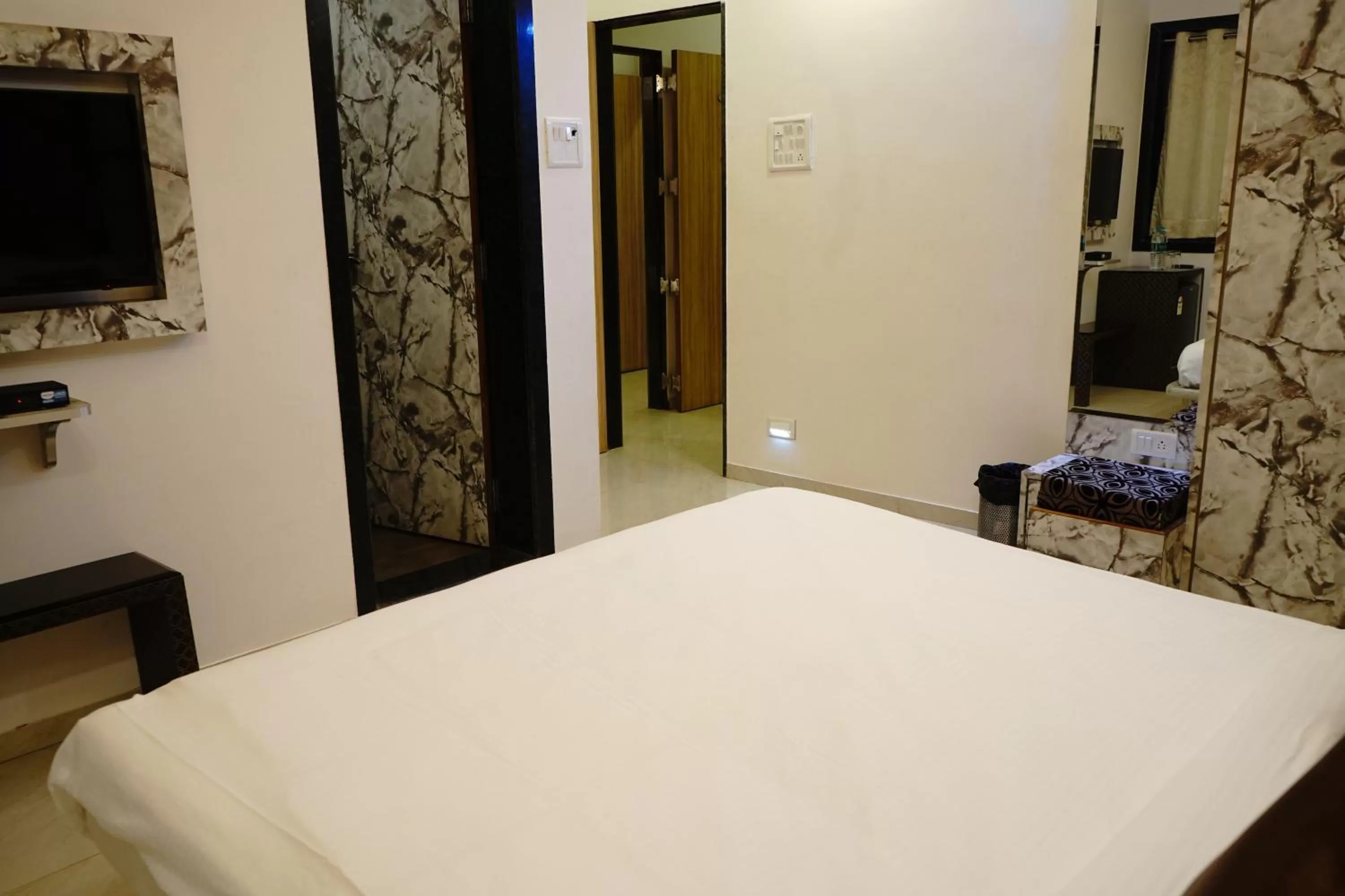 Bed in Jivanta Mahabaleshwar