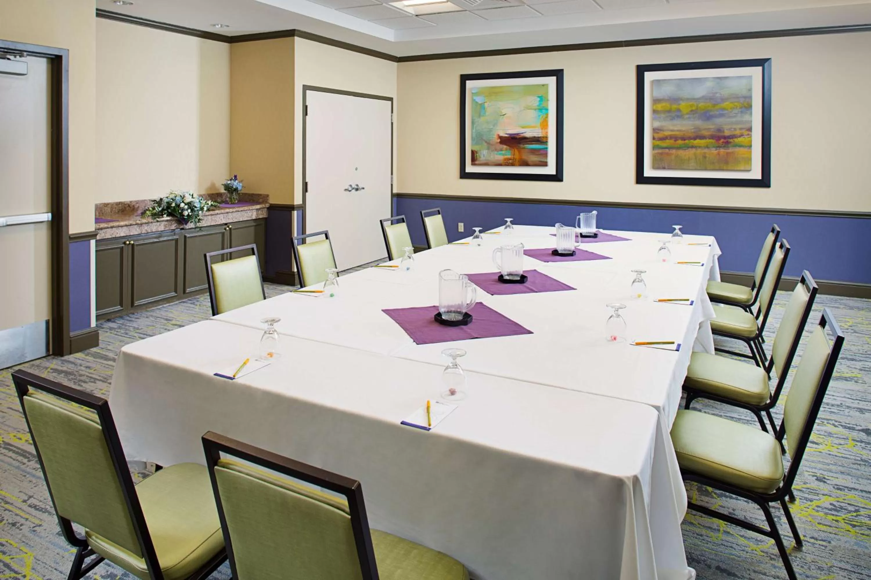 Meeting/conference room in Hilton Garden Inn Hartford North-Bradley International Airport