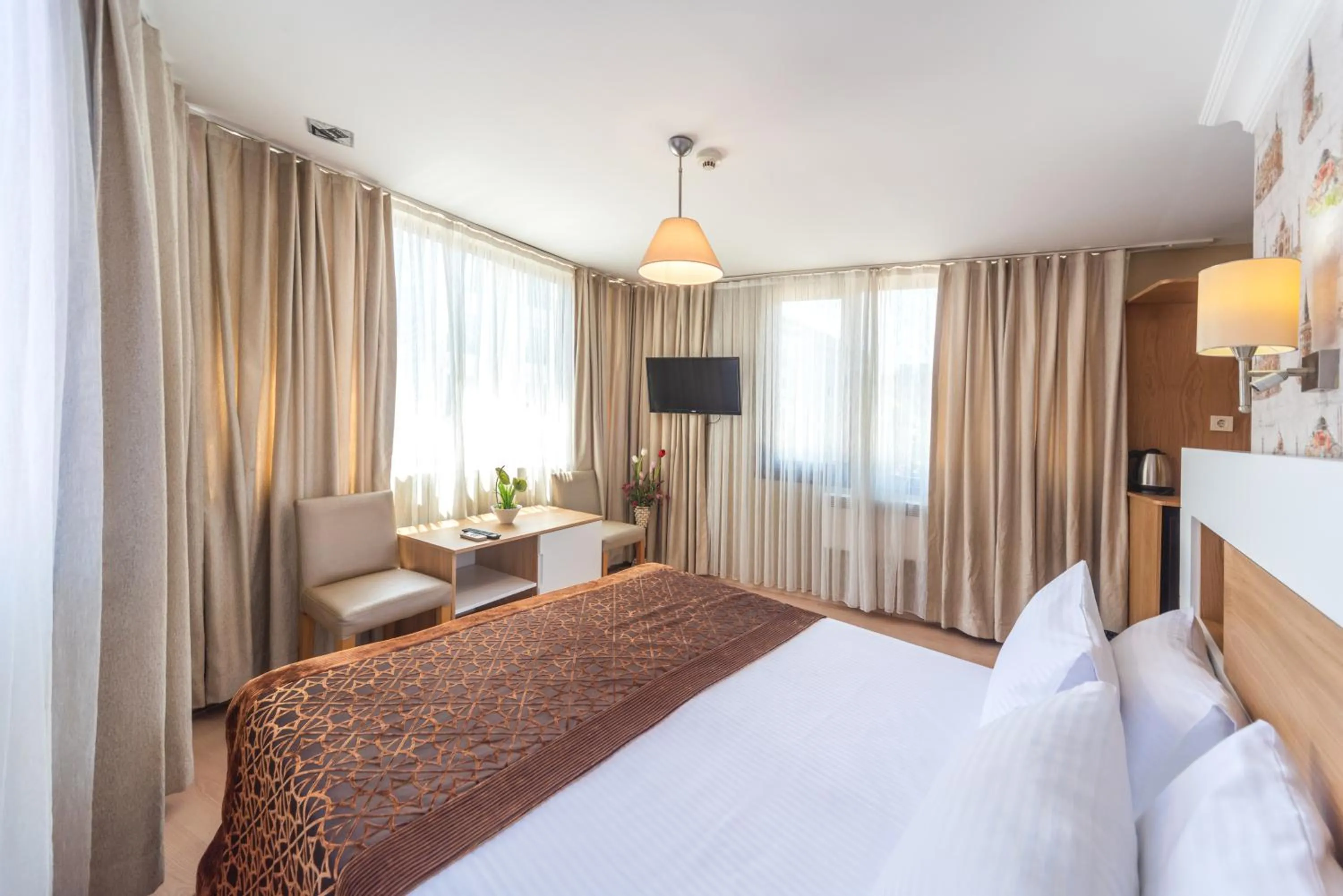 Bed in Tayahatun Hotel