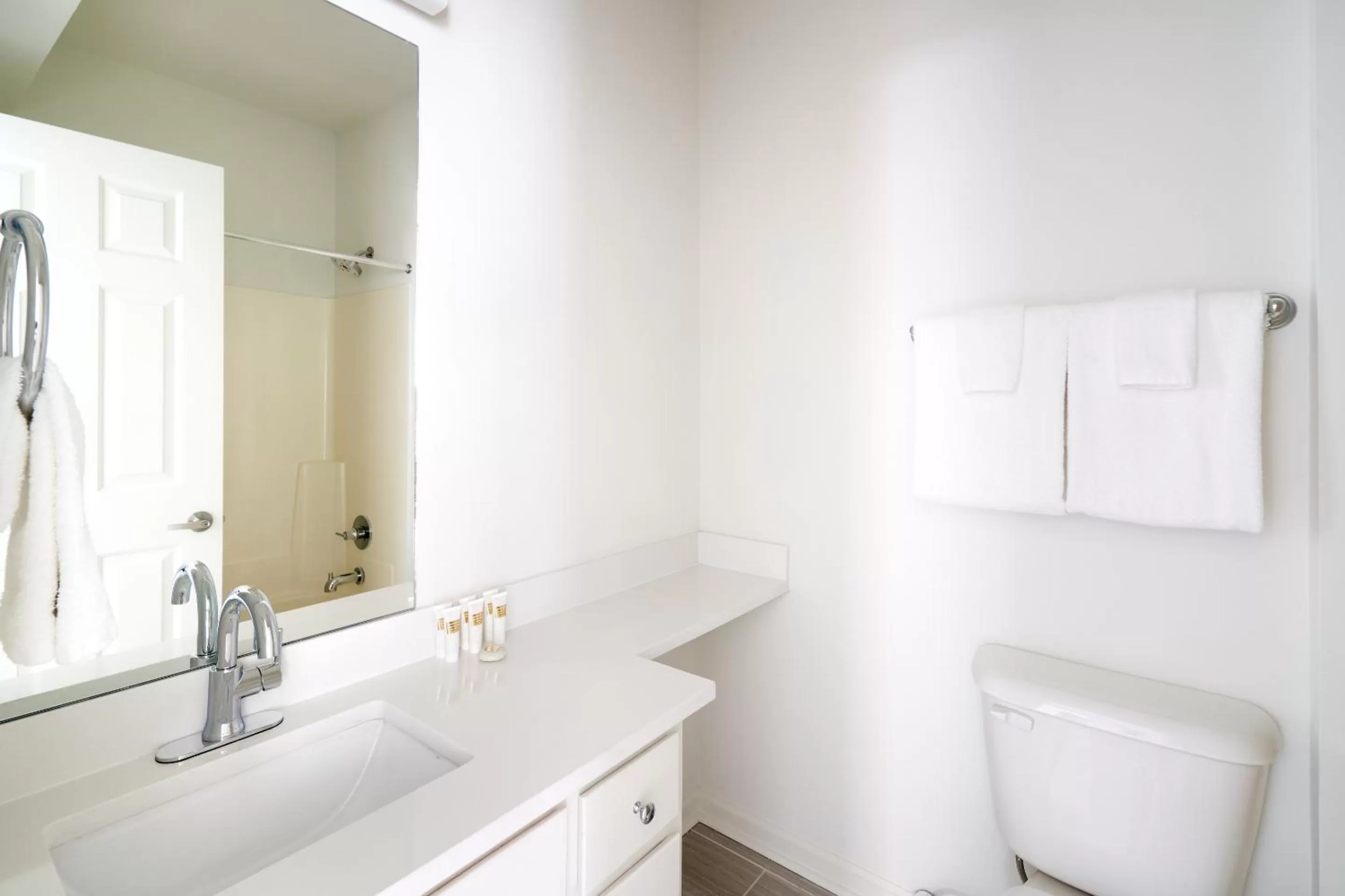 Bathroom in Sonder at Euclid Court