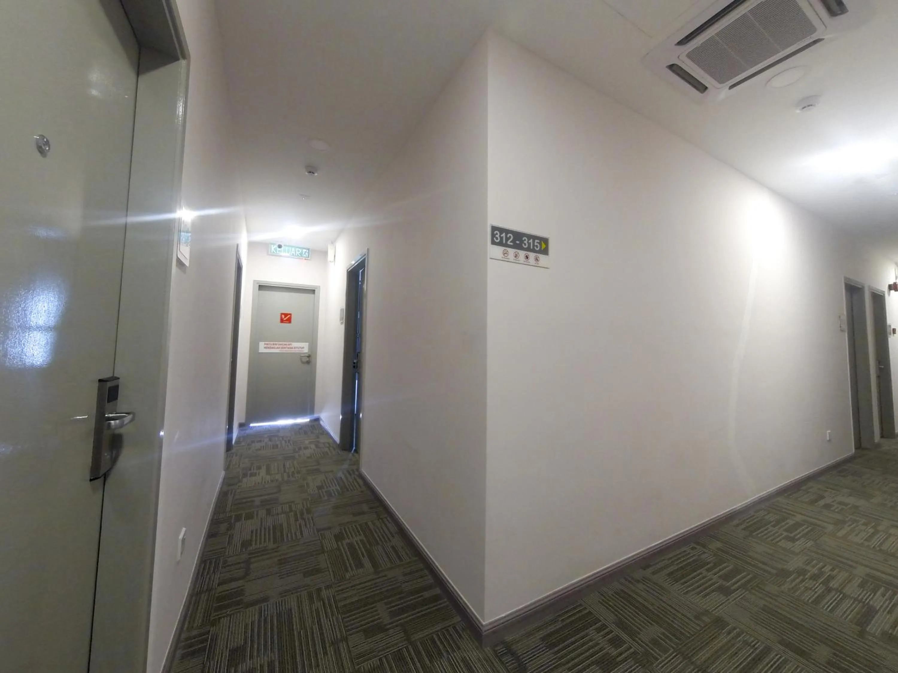 Logo/Certificate/Sign in GM Grand Moments Bandar Sunway