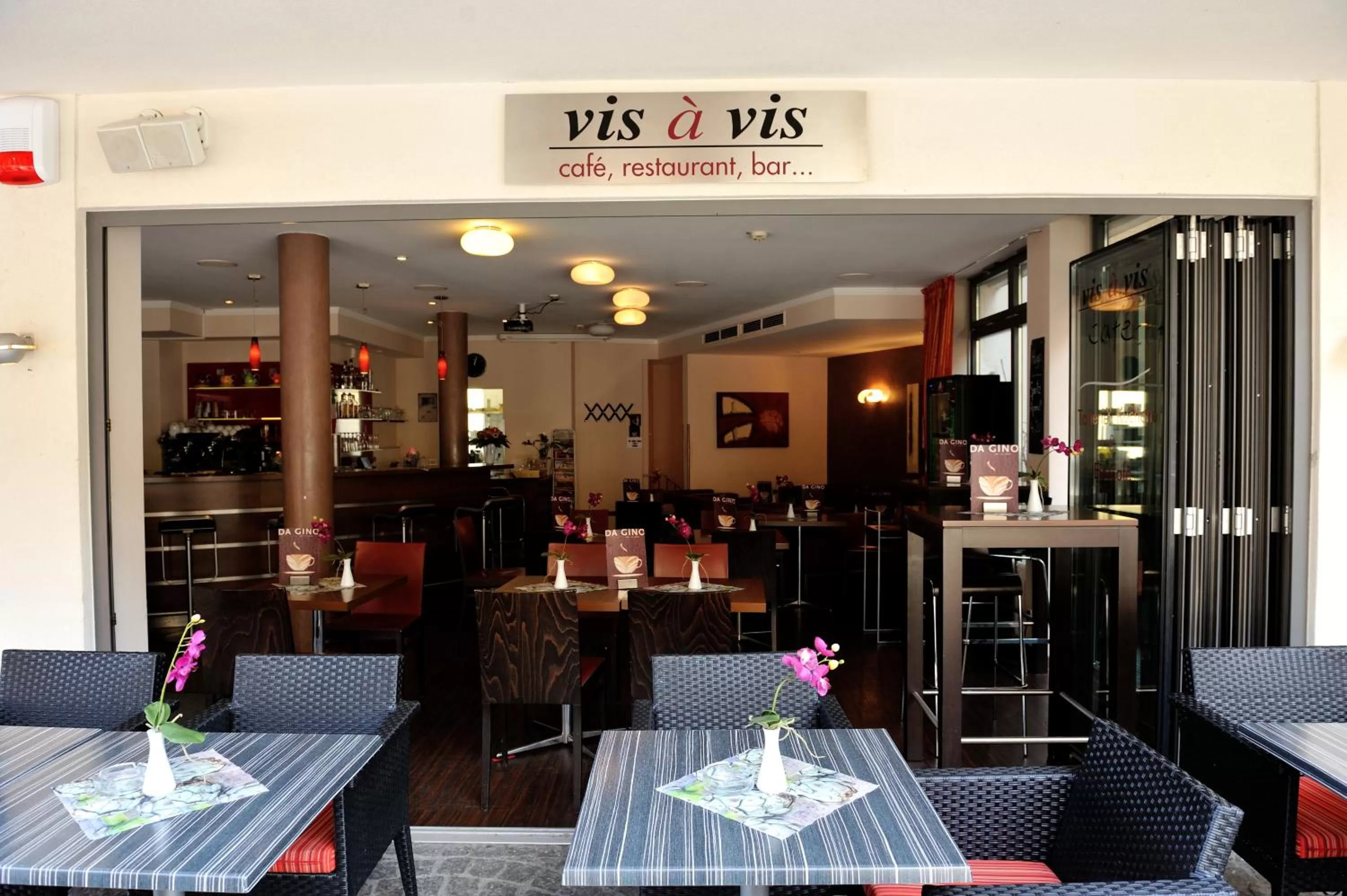 Lounge or bar in Hotel Vis à vis