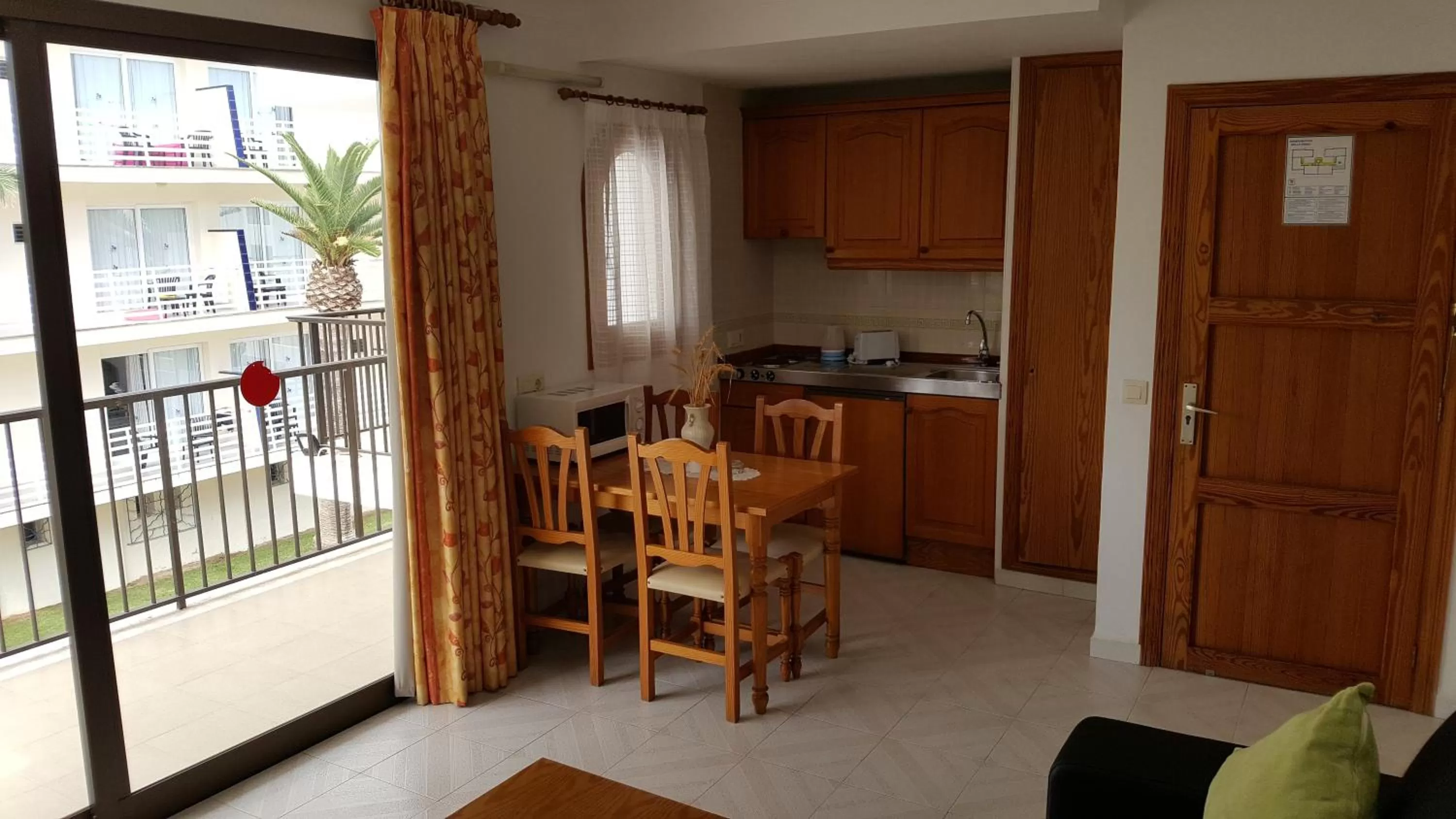 Kitchen or kitchenette, Kitchen/Kitchenette in Bella Maria Apartments