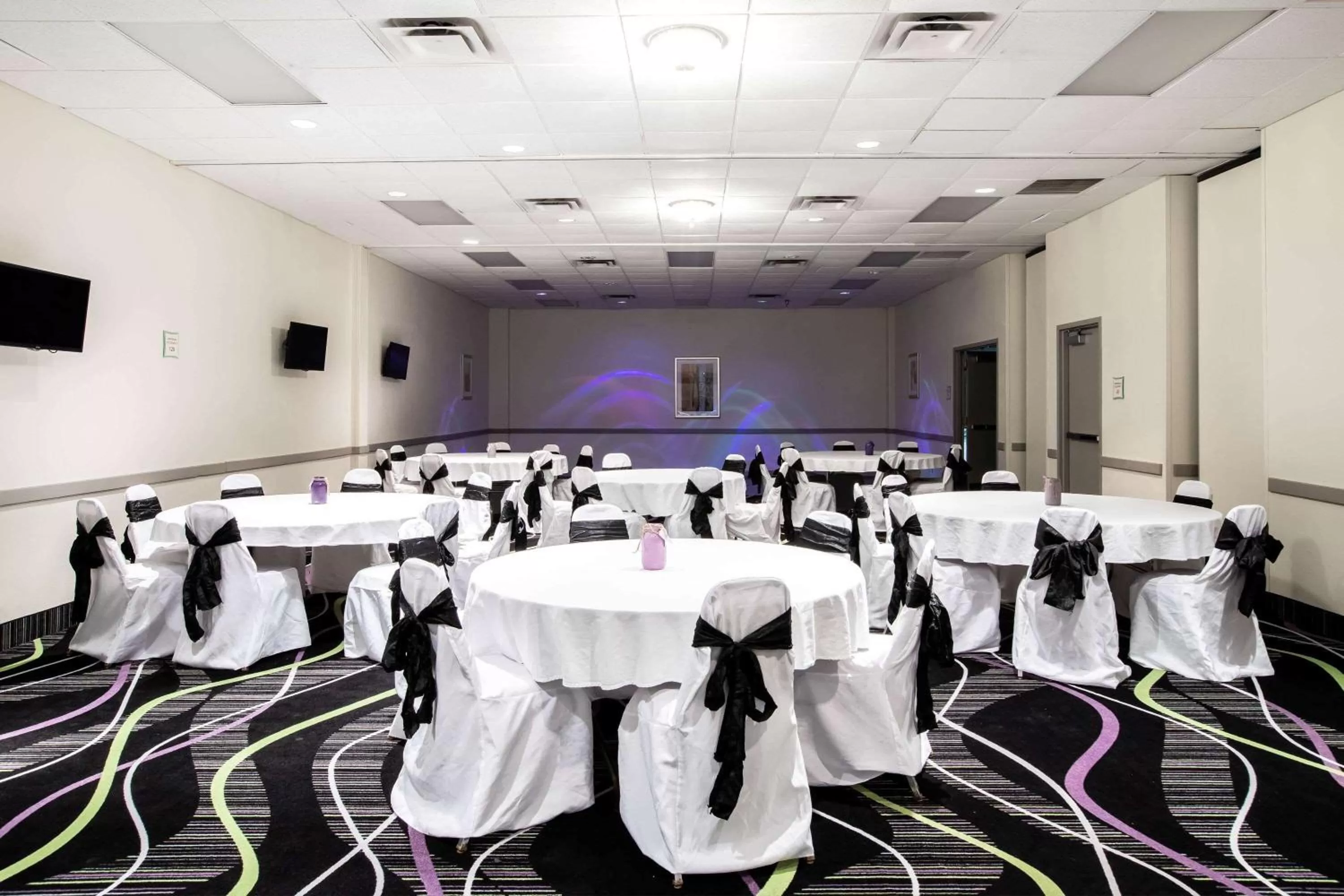 Banquet/Function facilities in La Quinta Inn by Wyndham Davenport & Conference Center