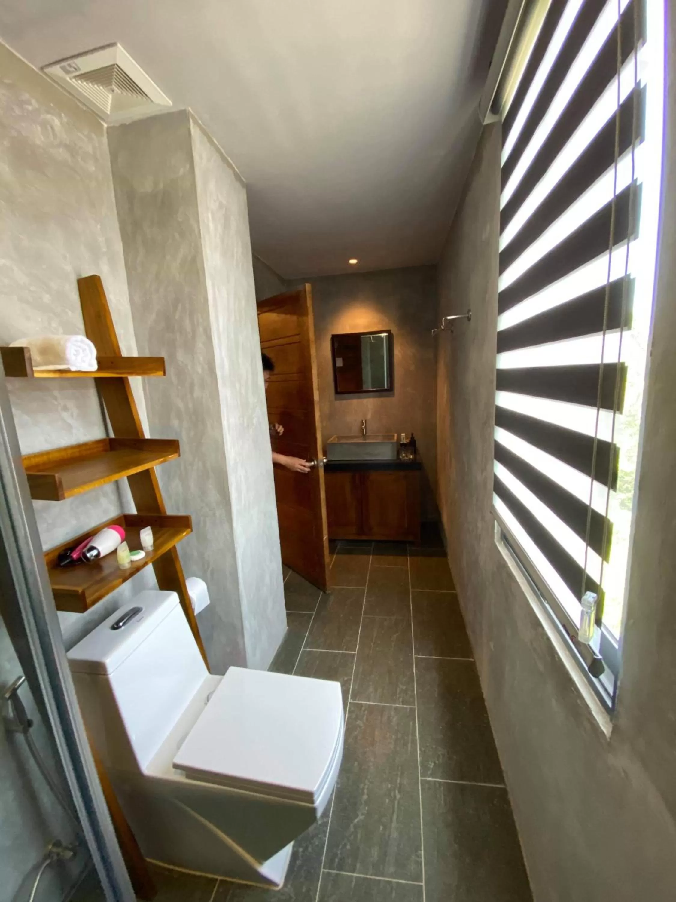 Bathroom in Pink Tulip Hoi An