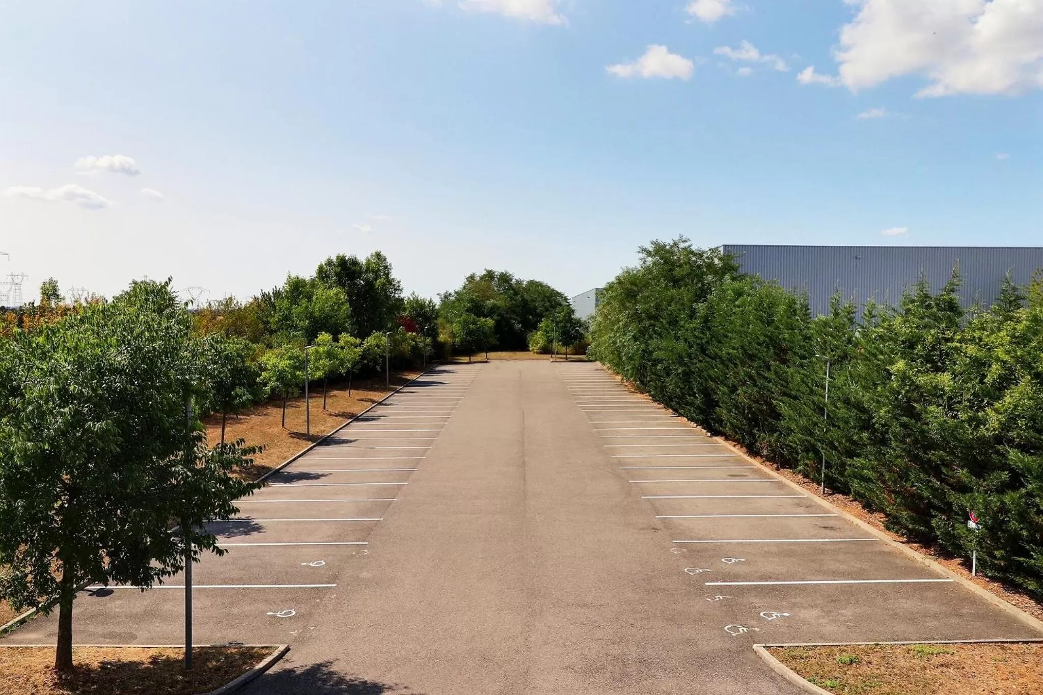 Parking in Hôtel des Lumières Lyon Meyzieu Arena Stadium