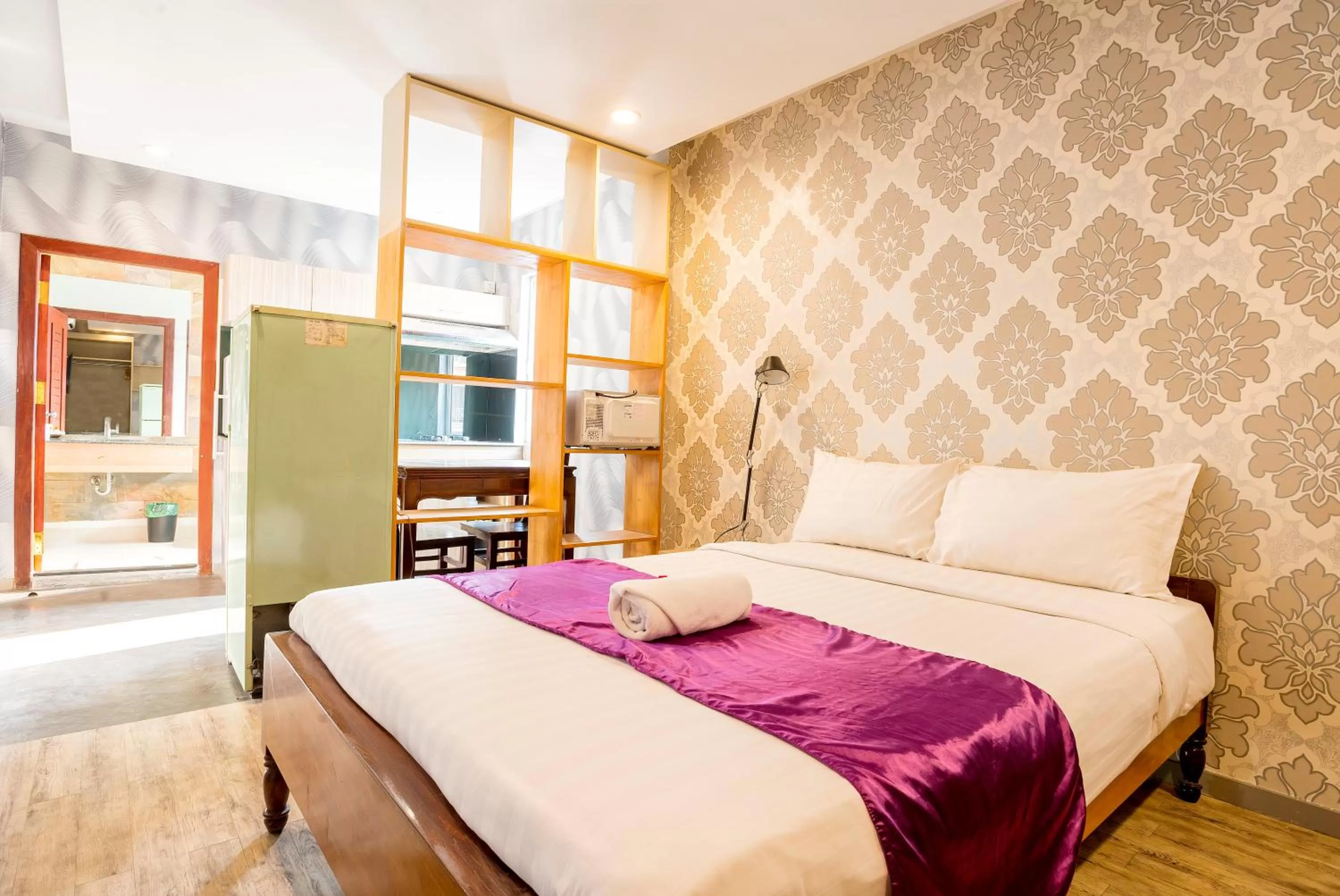 Photo of the whole room, Bed in White Residence Hotel & Apartment