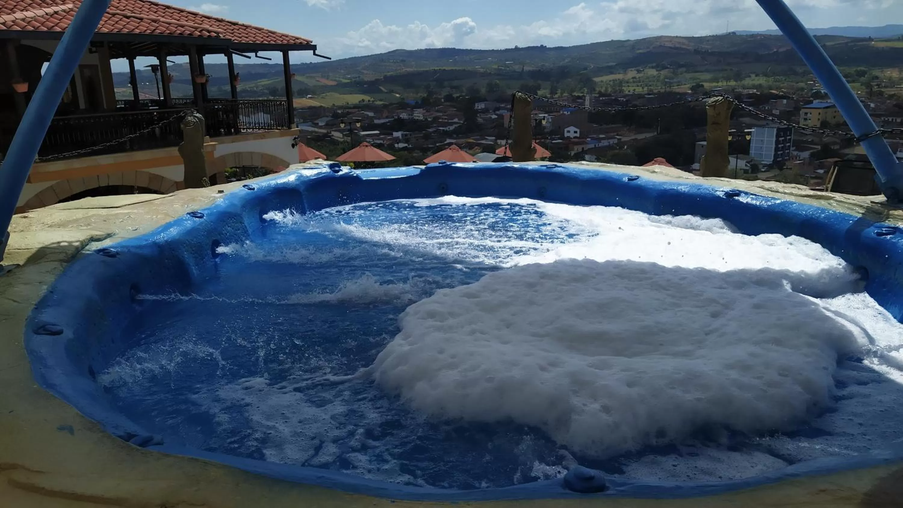 Hot Tub in Hotel Las Rocas Resort Villanueva
