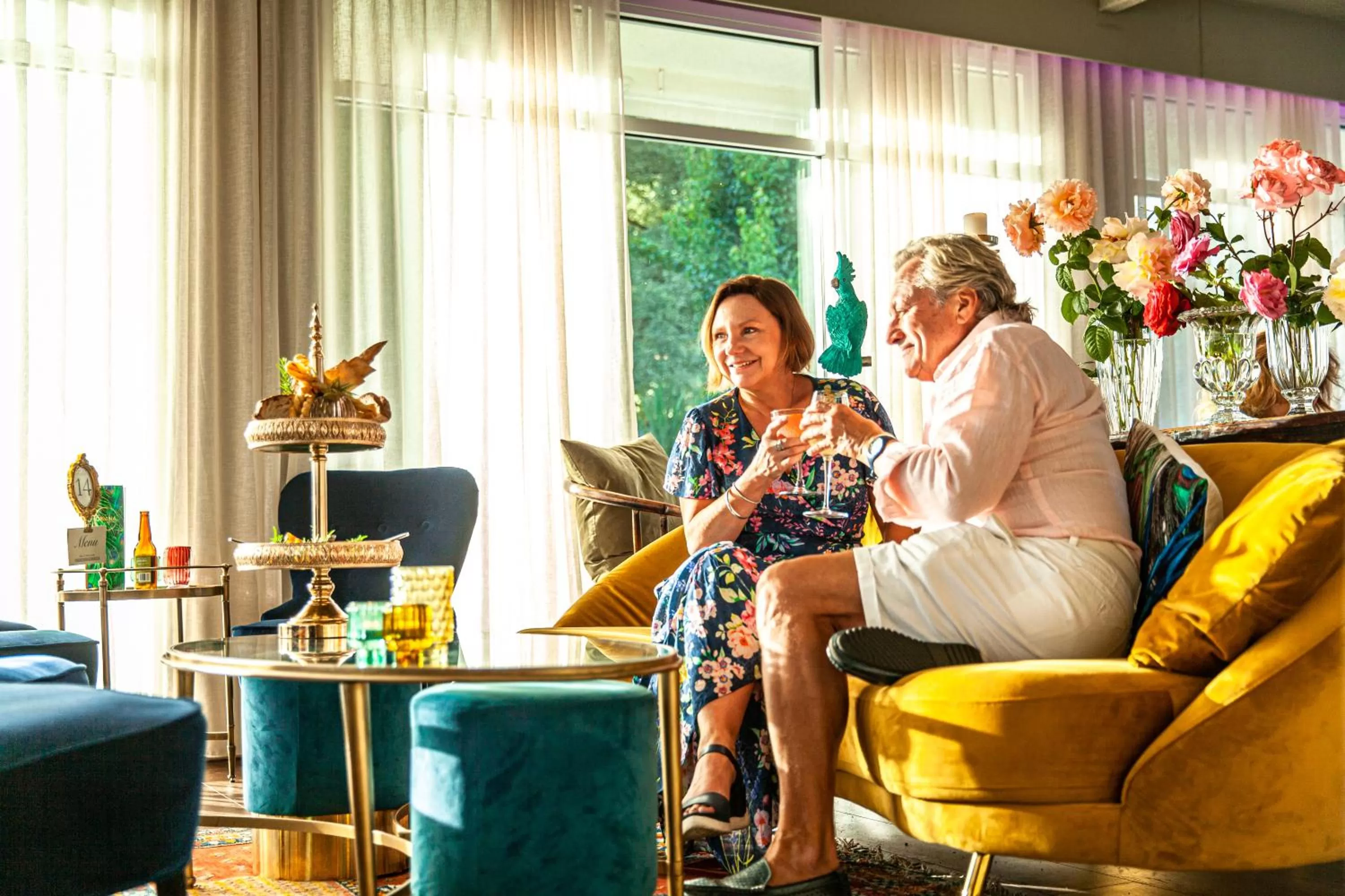 Lounge or bar in The Oriana Orange - Retro Hotel & Resort