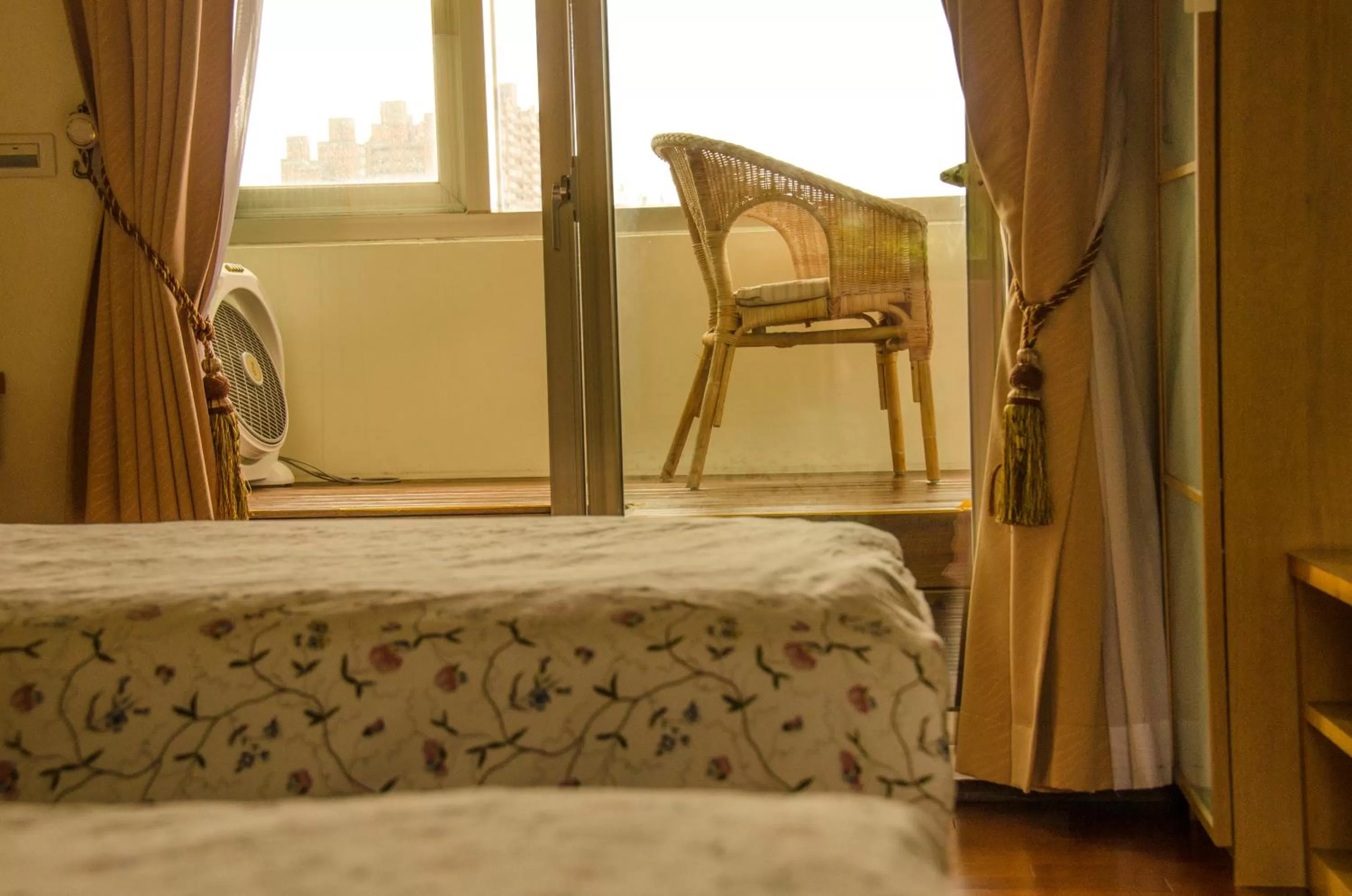 Bed in Rainbow Bridge B&B