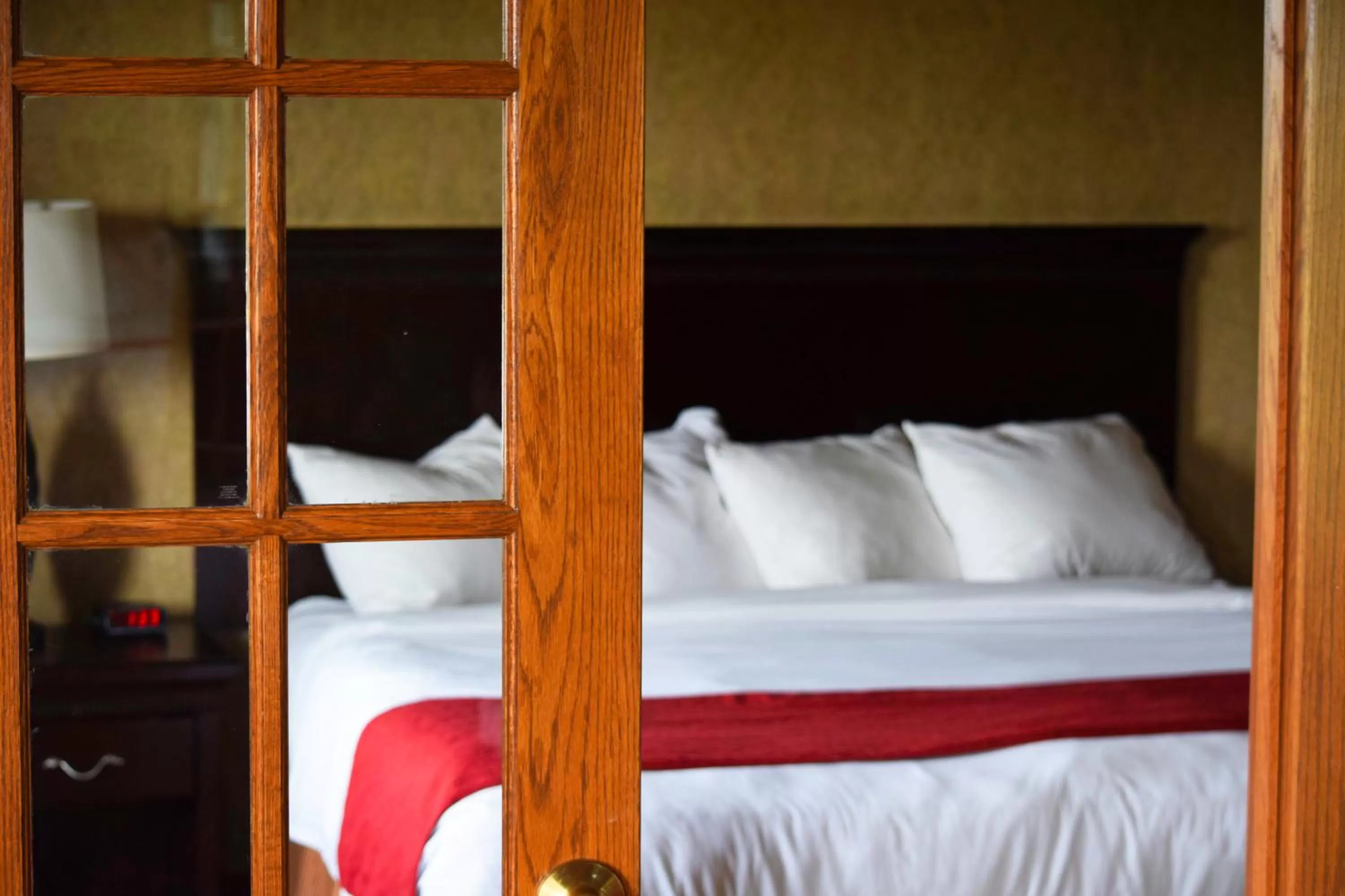 Bed in Country Inn & Suites by Radisson, Lincoln North Hotel and Conference Center, NE