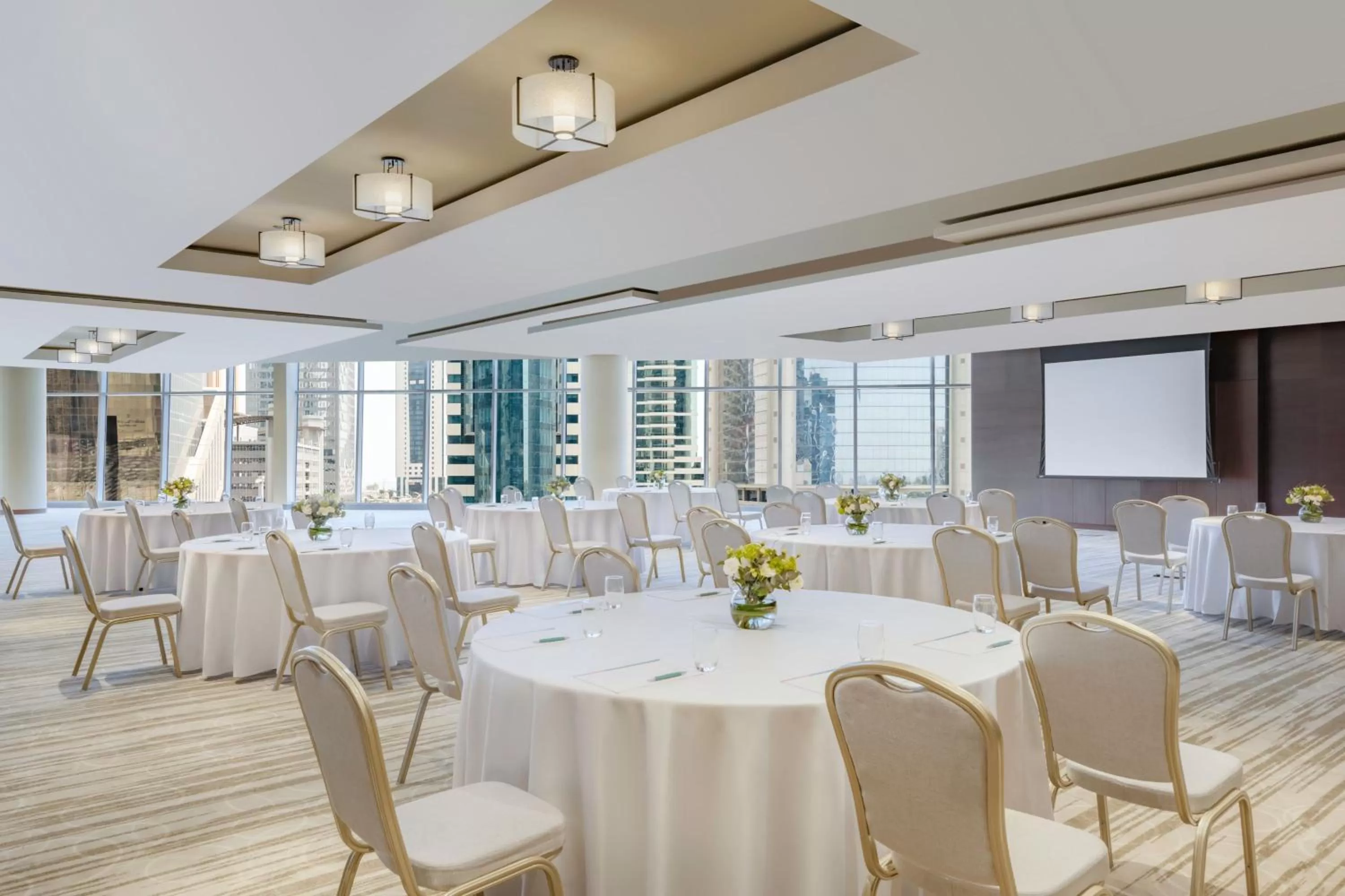 Lounge or bar in Le Meridien City Center Doha