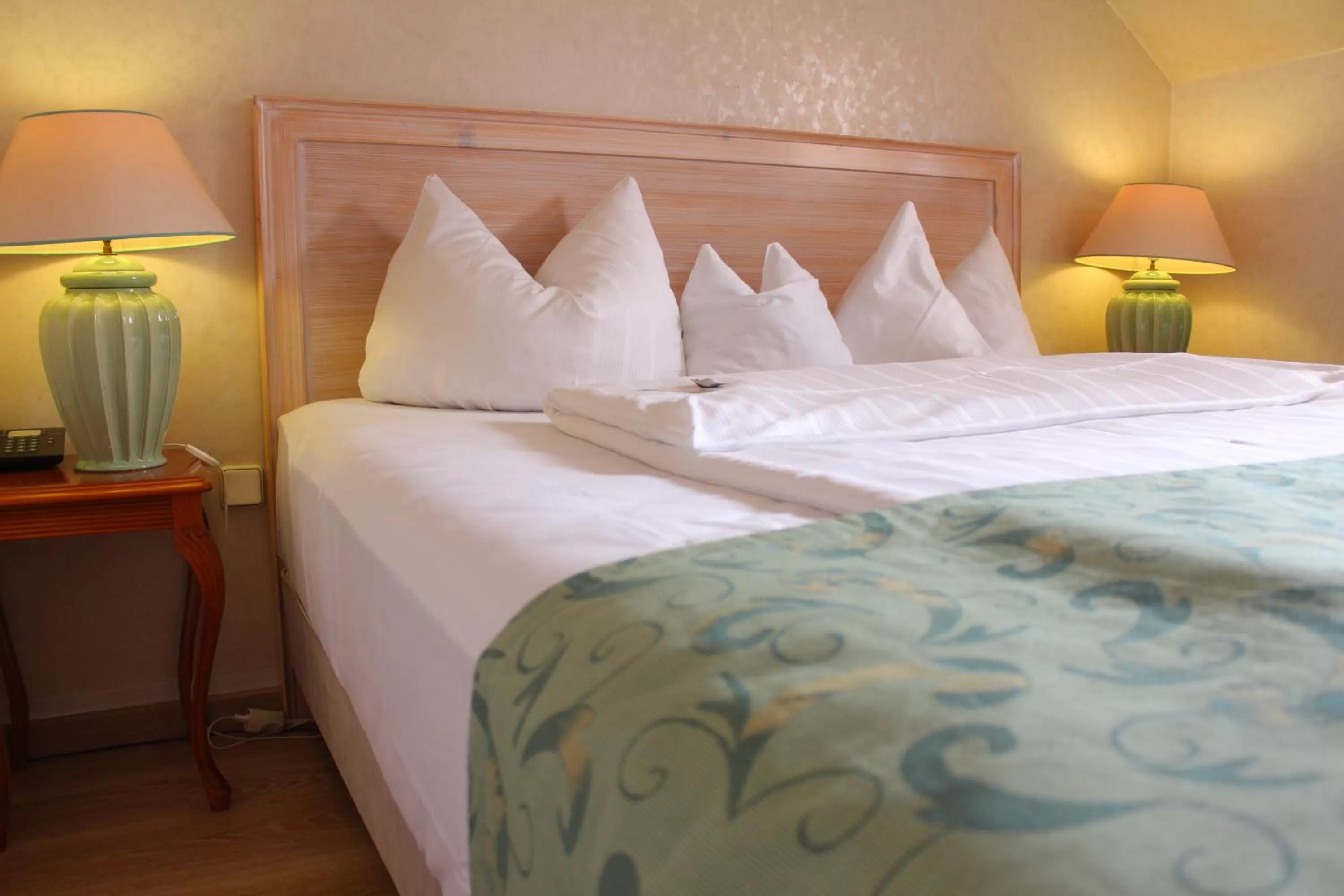 Bed in Hotel Am Mühlenteich