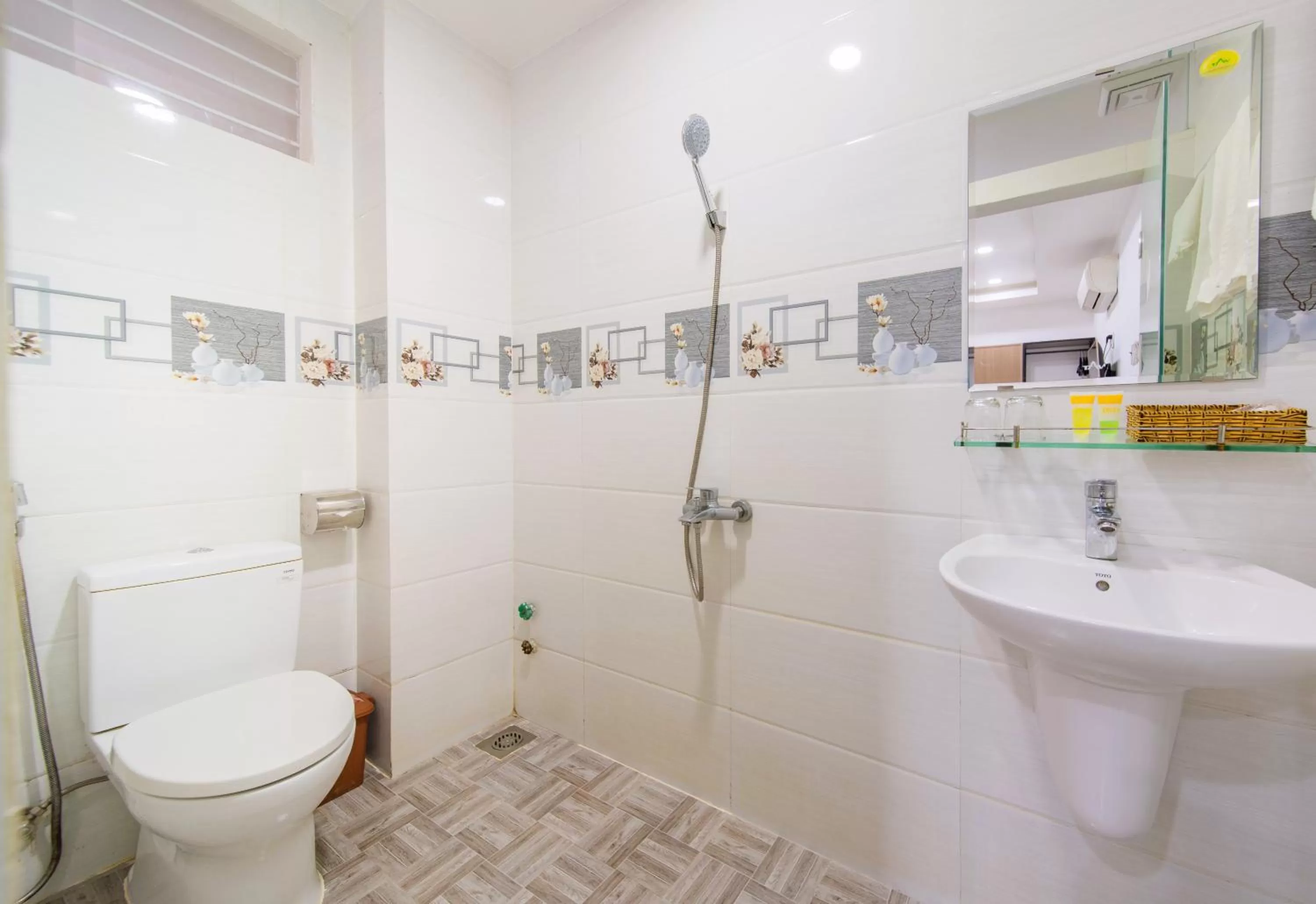 Shower in Arise Seaside Hotel