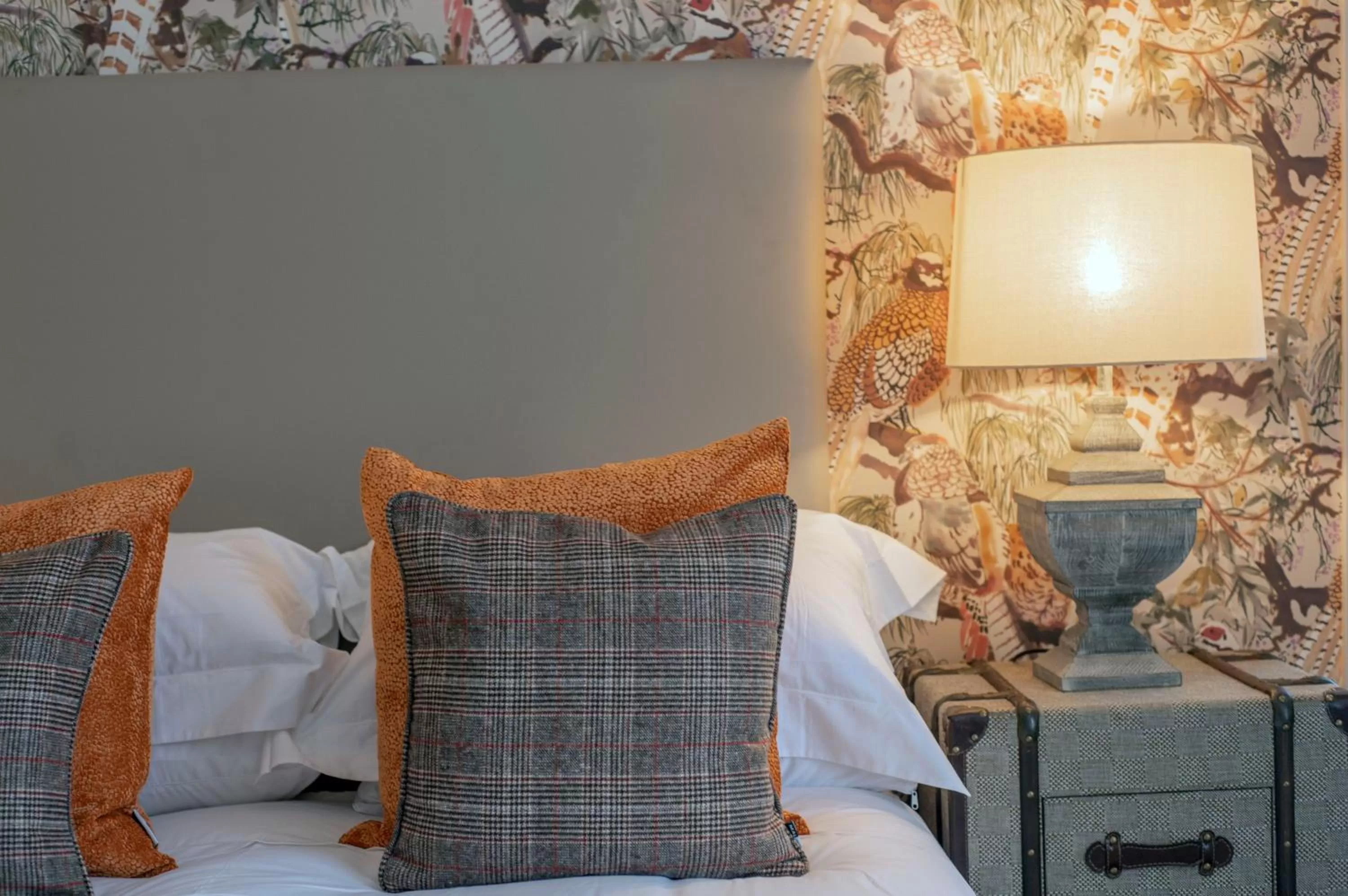 Bedroom, Bed in The Woodside