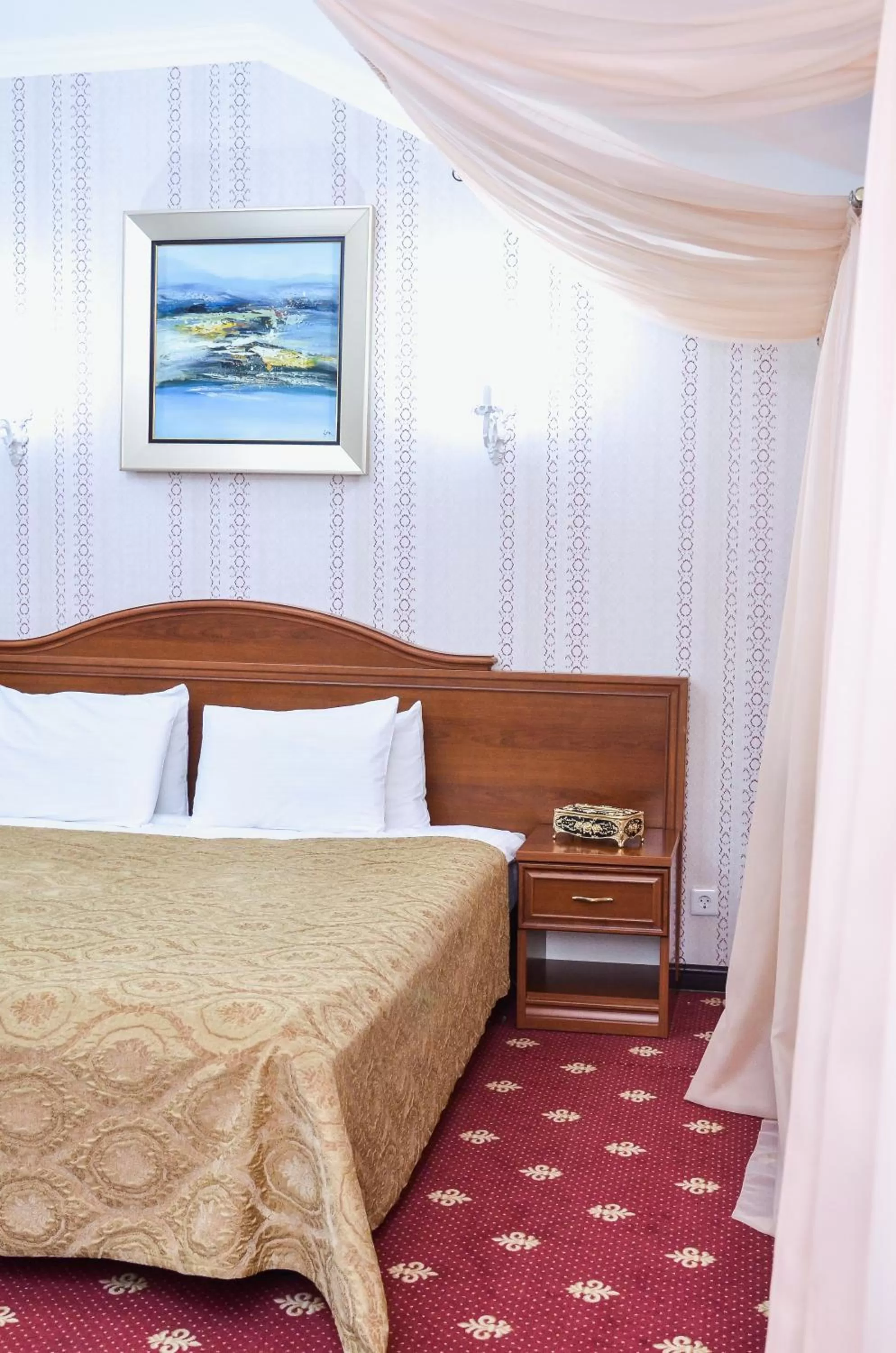 Photo of the whole room, Bed in Amsterdam Hotel Aktobe