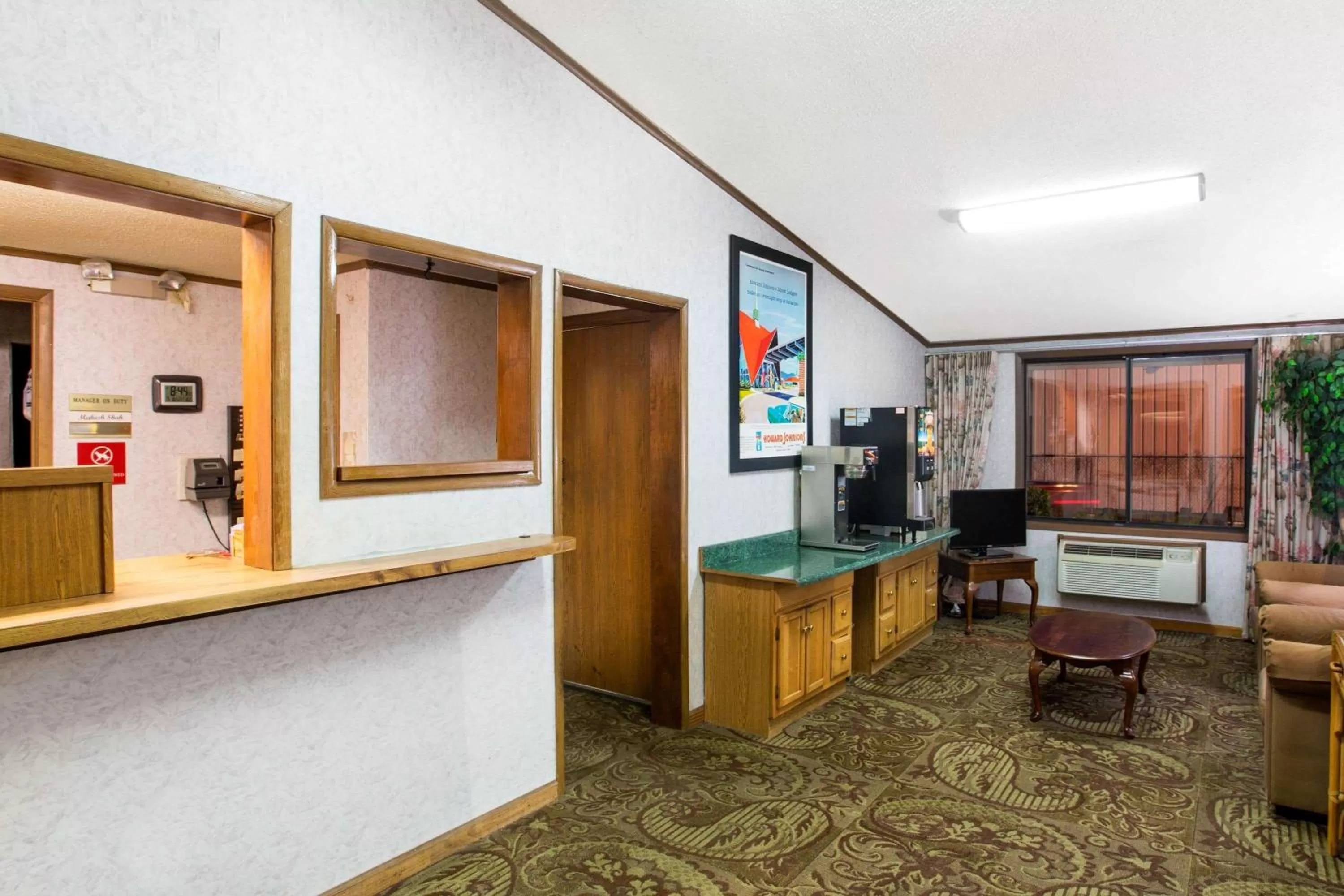 Lobby or reception in Howard Johnson by Wyndham Wilmington