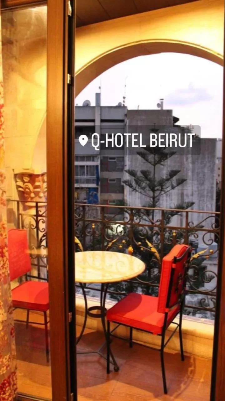 Seating area in Q Hotel