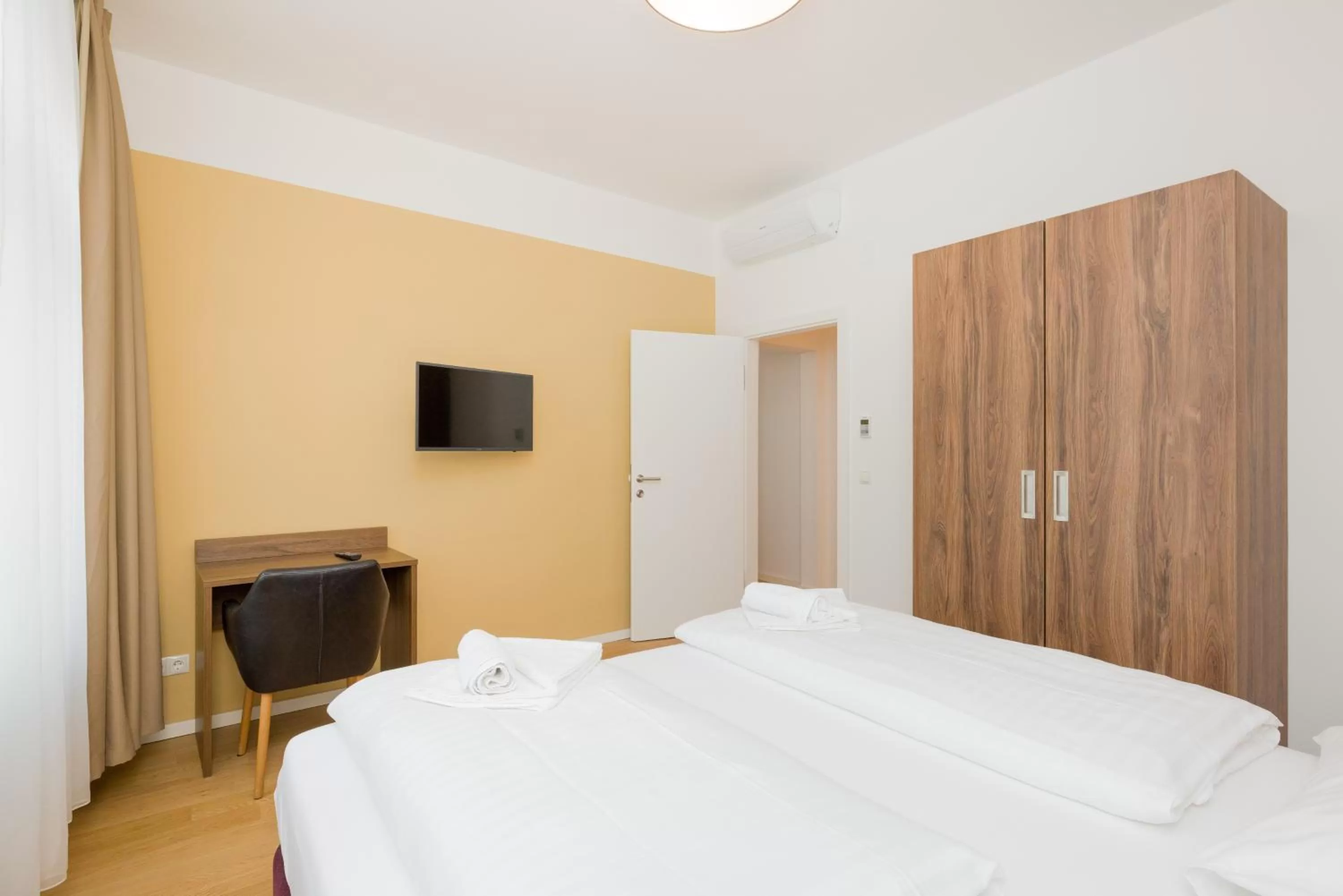 Bed in Vienna Stay Apartments or Rooms 1050