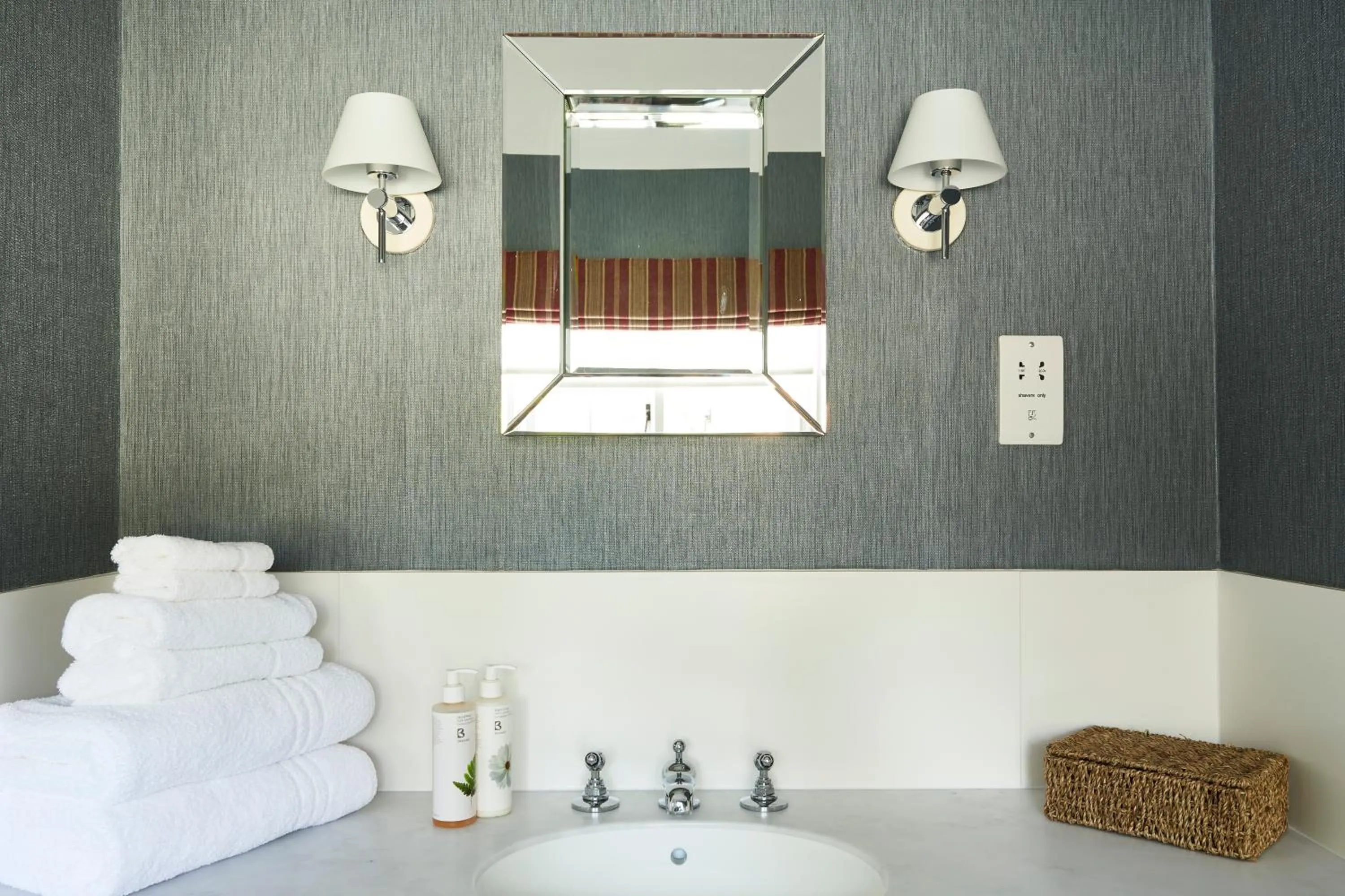 Bathroom in The Royal Oak, Yattendon