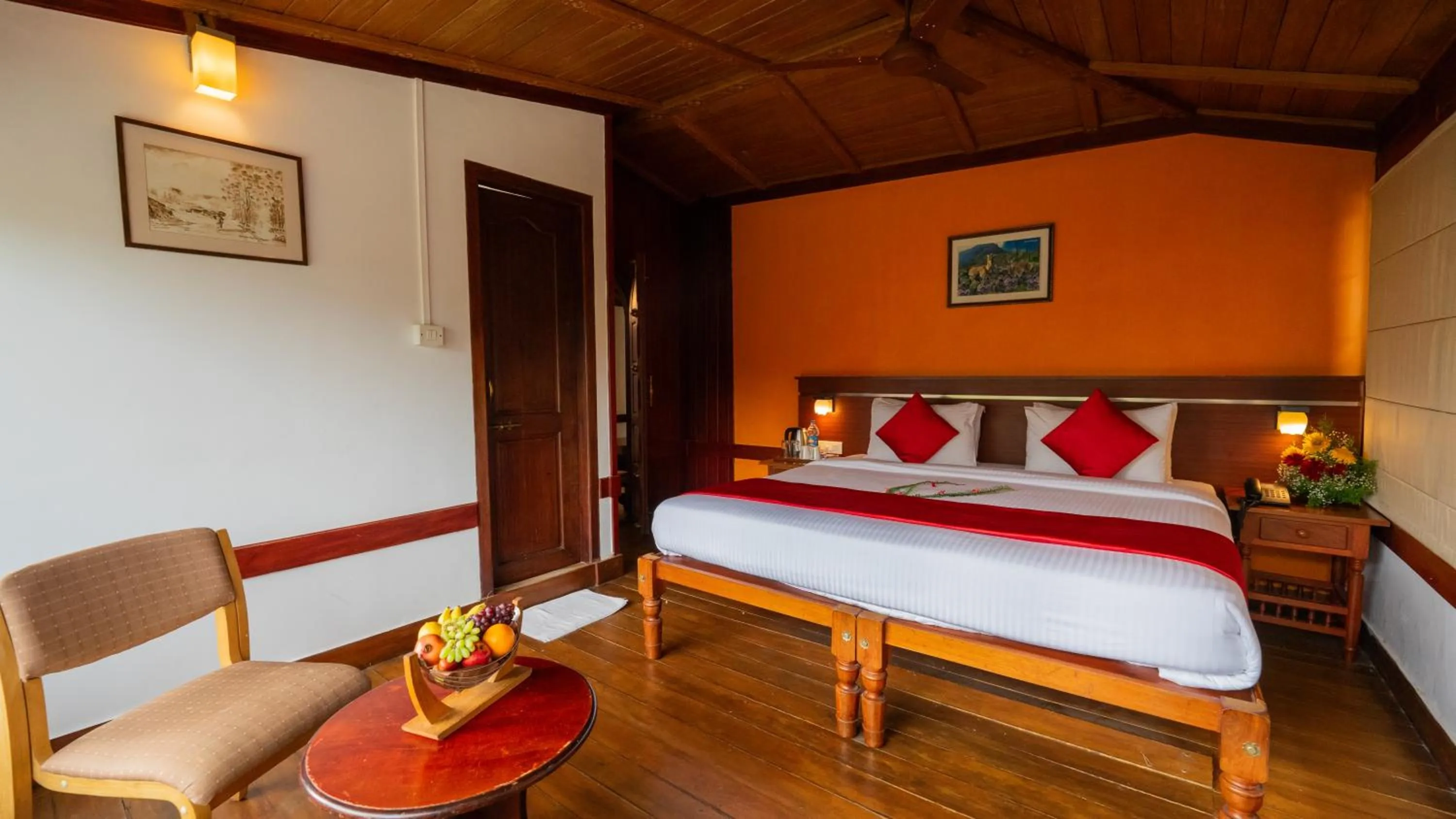 Photo of the whole room, Bed in Westwood Riverside