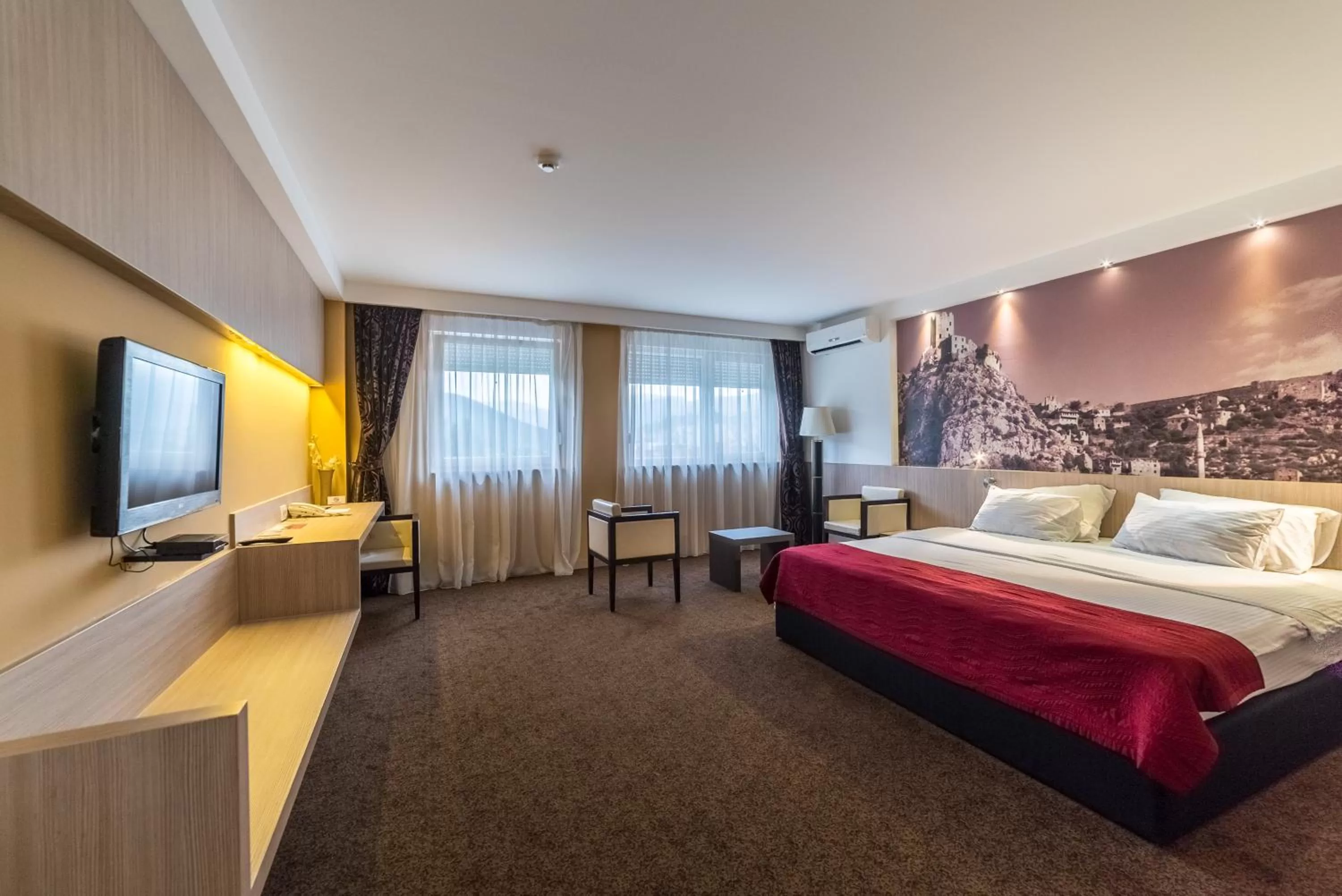Bed in City Hotel Mostar