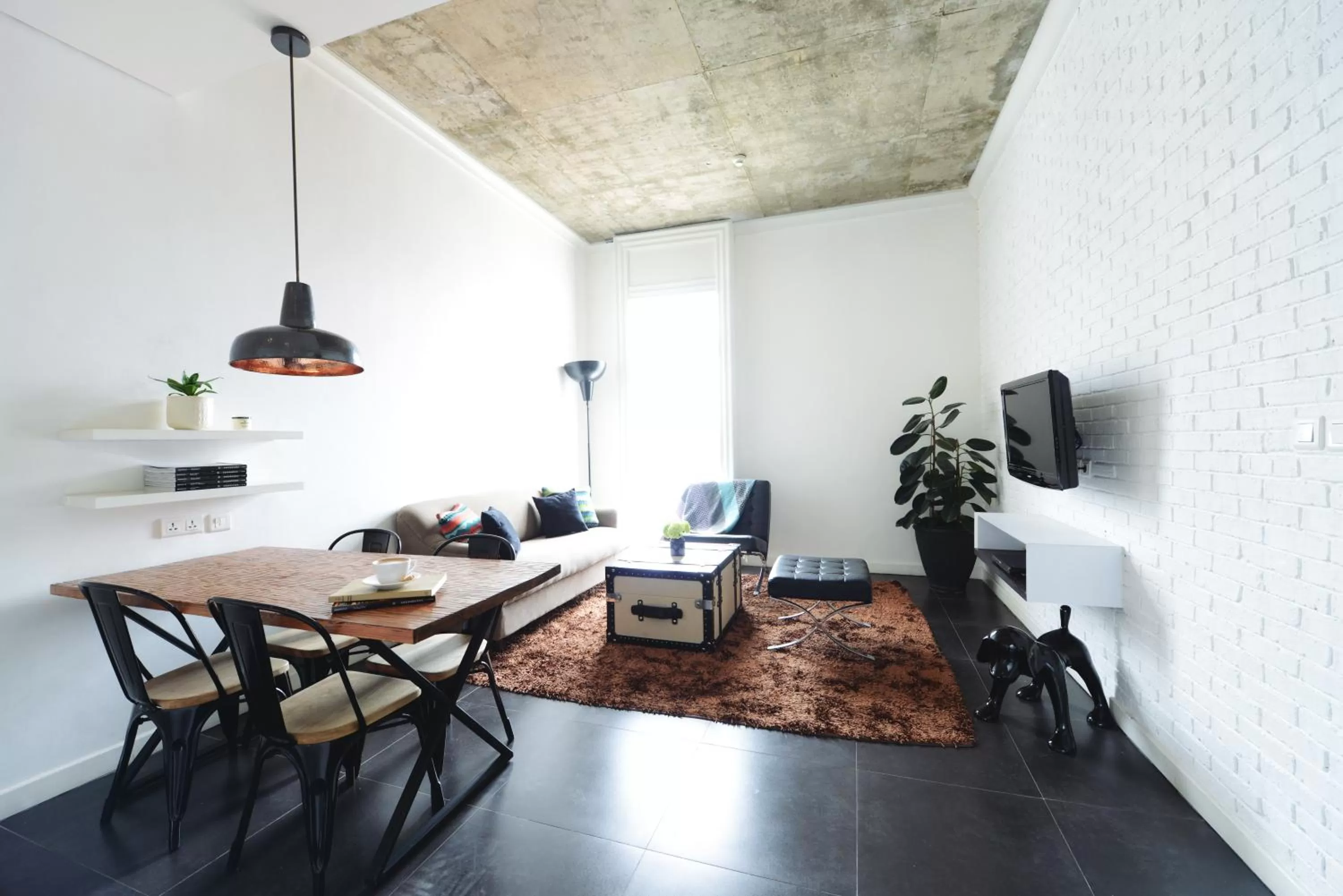 Living room in Morrissey Hotel