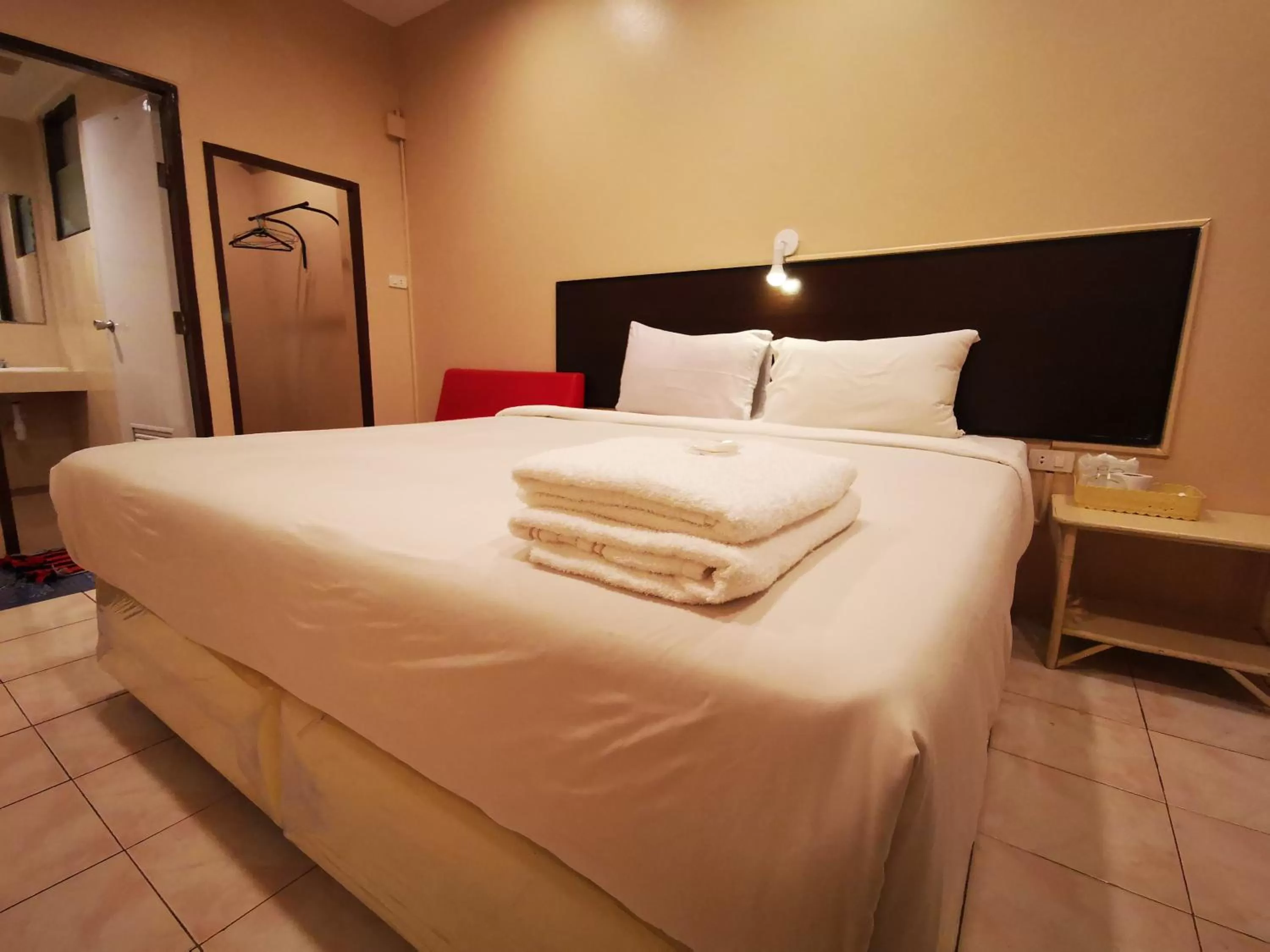Bed in KKinn South Pattaya