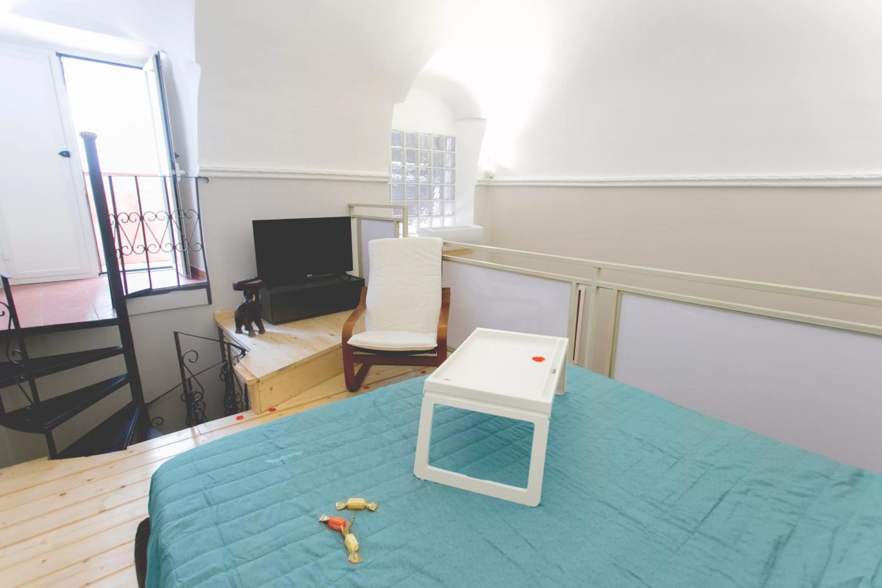 Bed in Anticaglia/24