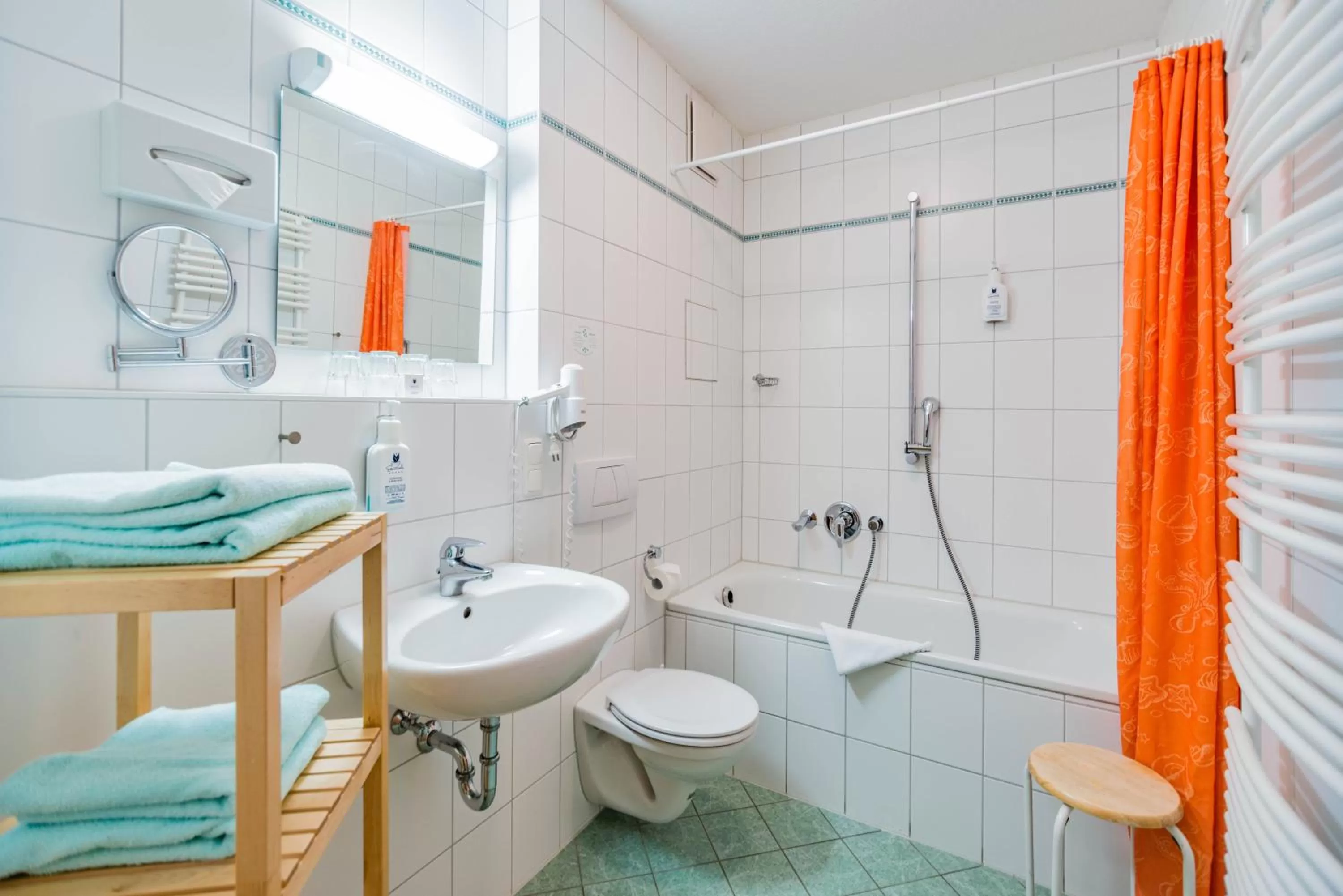 Photo of the whole room, Bathroom in Am Weststrand Apartmenthaus Waldeck