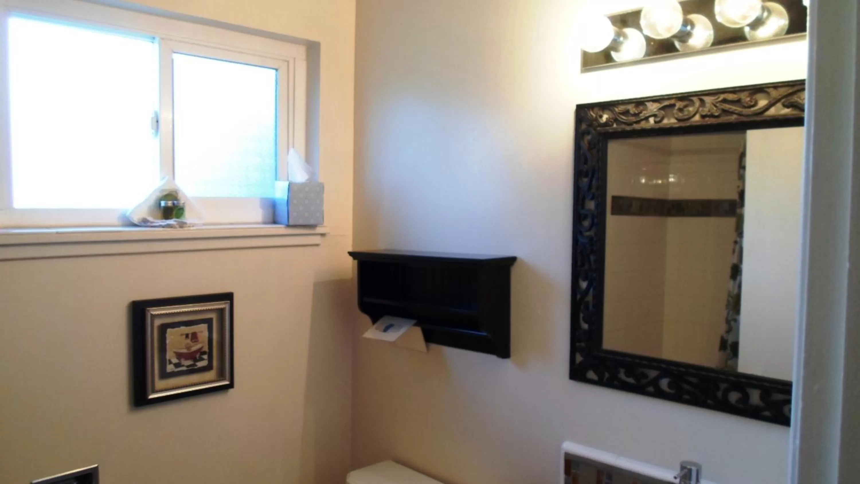 Bathroom in Paradice Motel