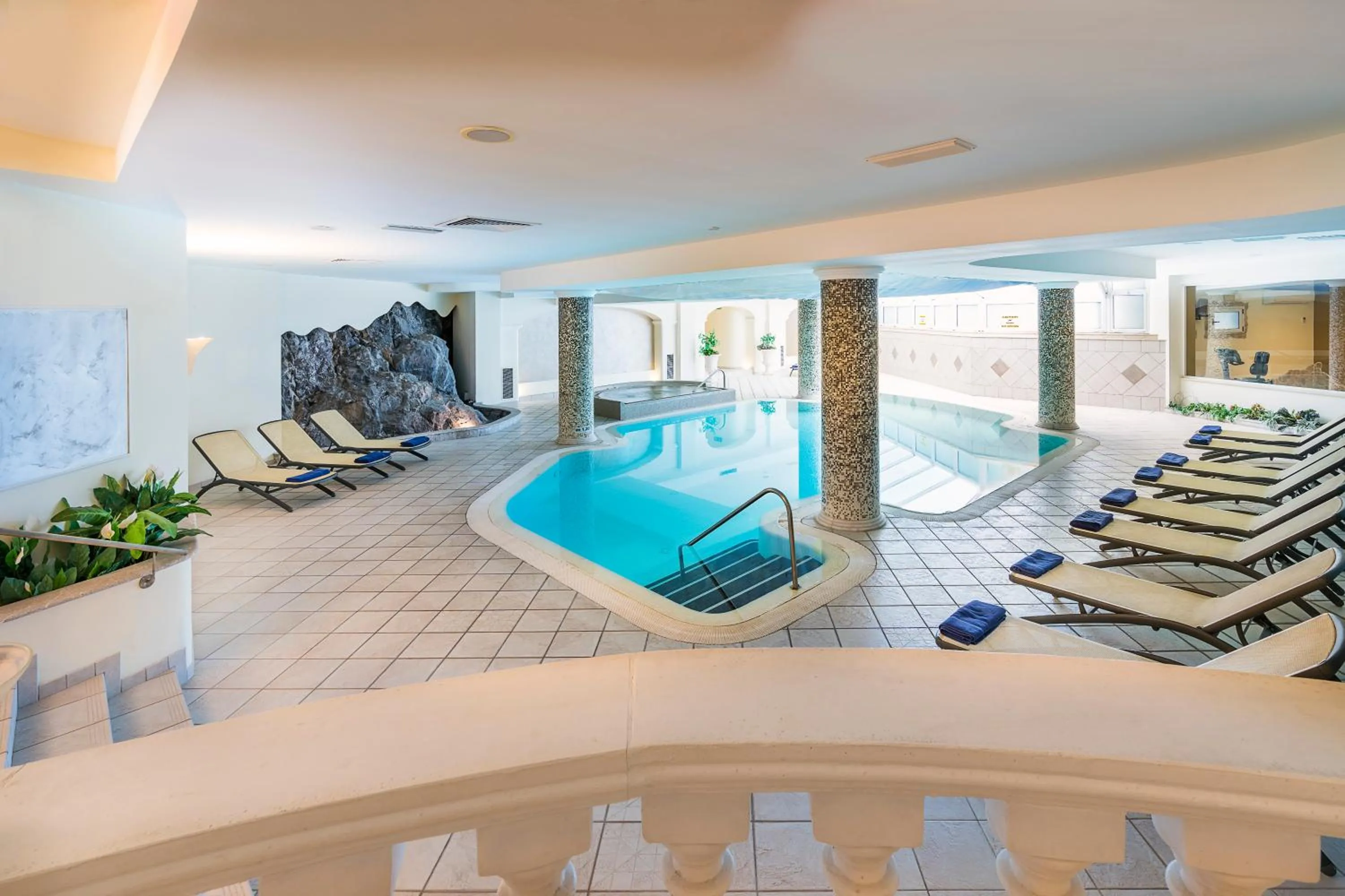 Swimming pool in Sant Alphio Garden Hotel & SPA