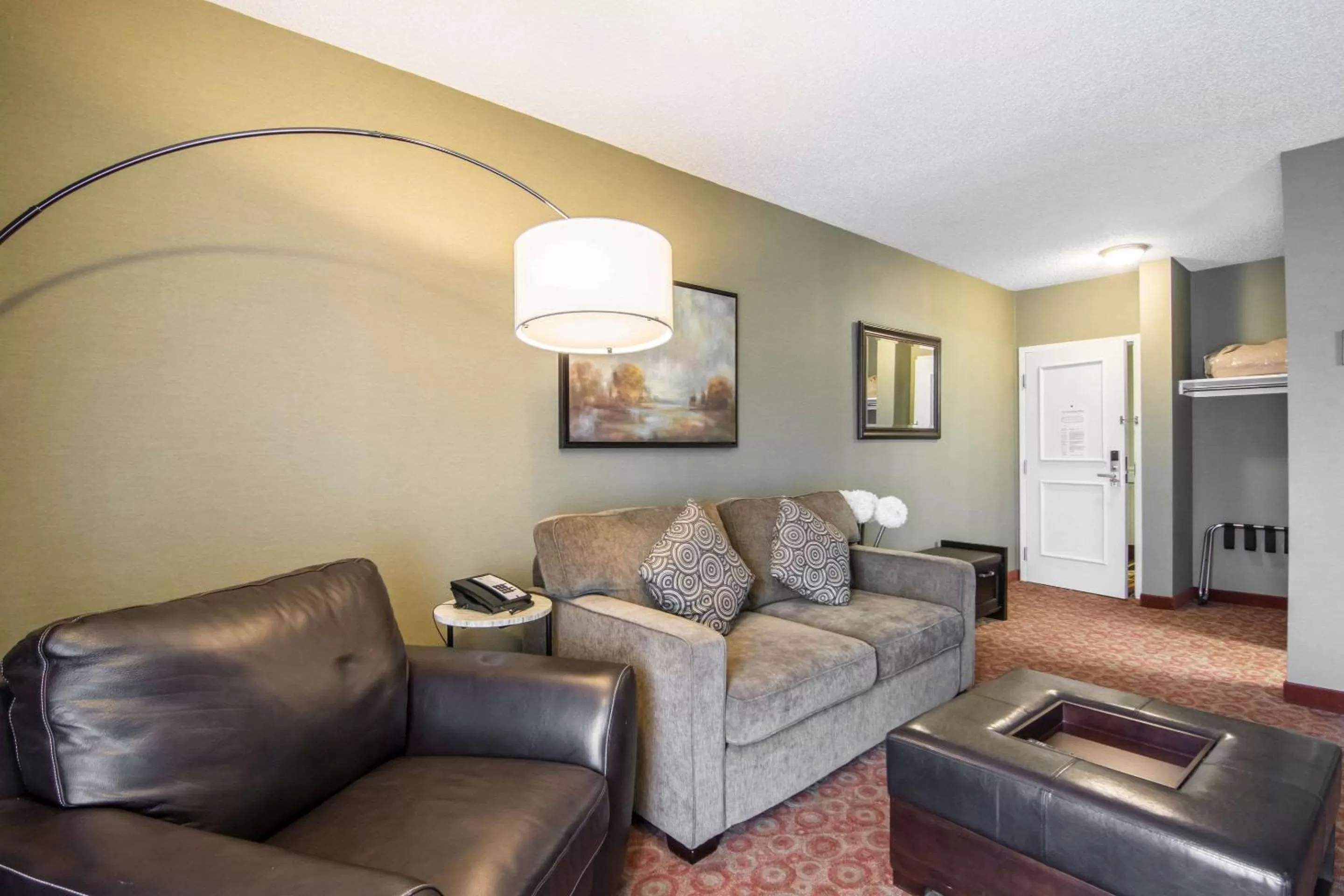 Photo of the whole room in Quality Hotel