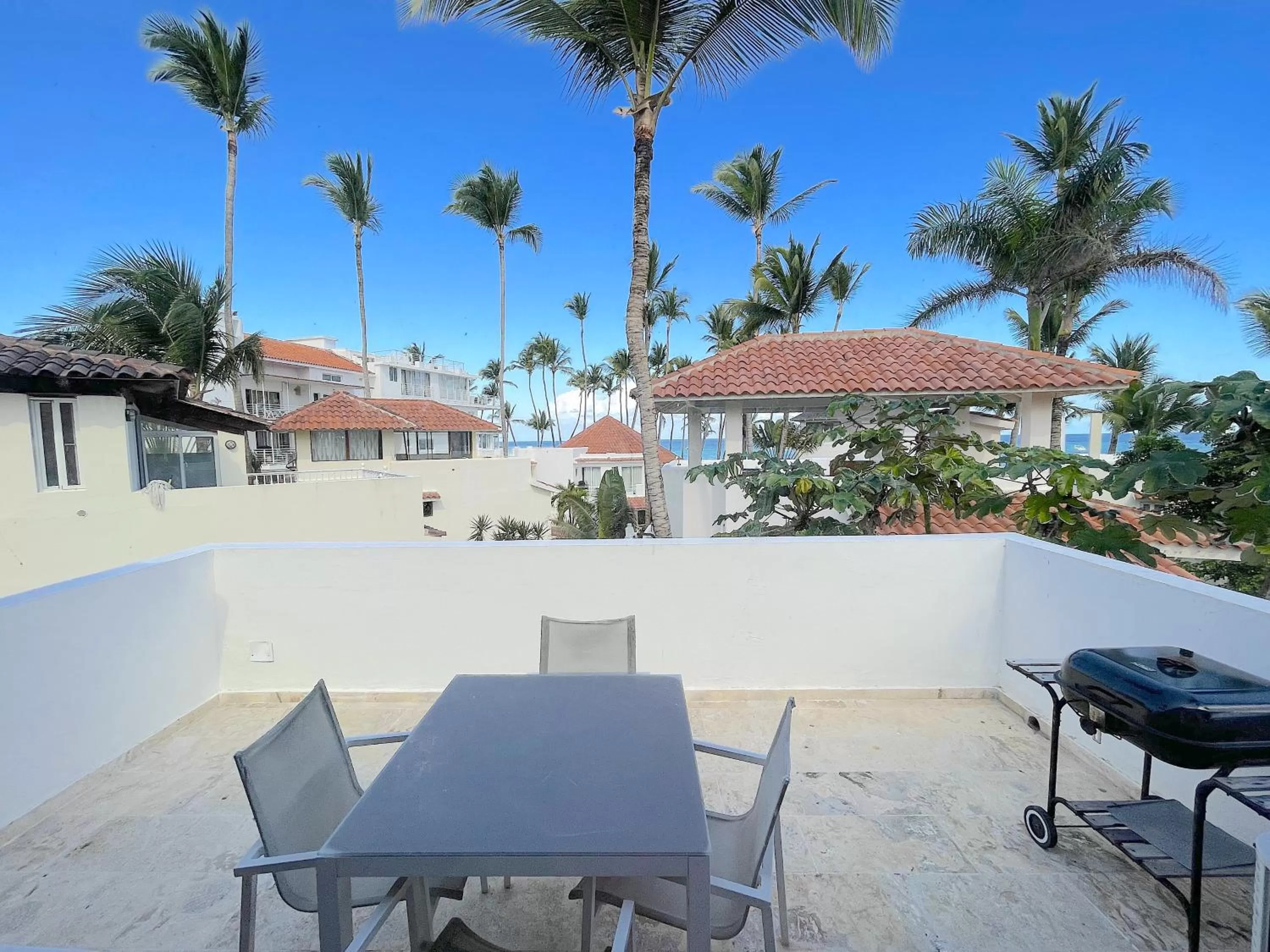 Patio in HOTEL Beach VILLAS Los Corales WIFI & BBQ BEACH CLUB