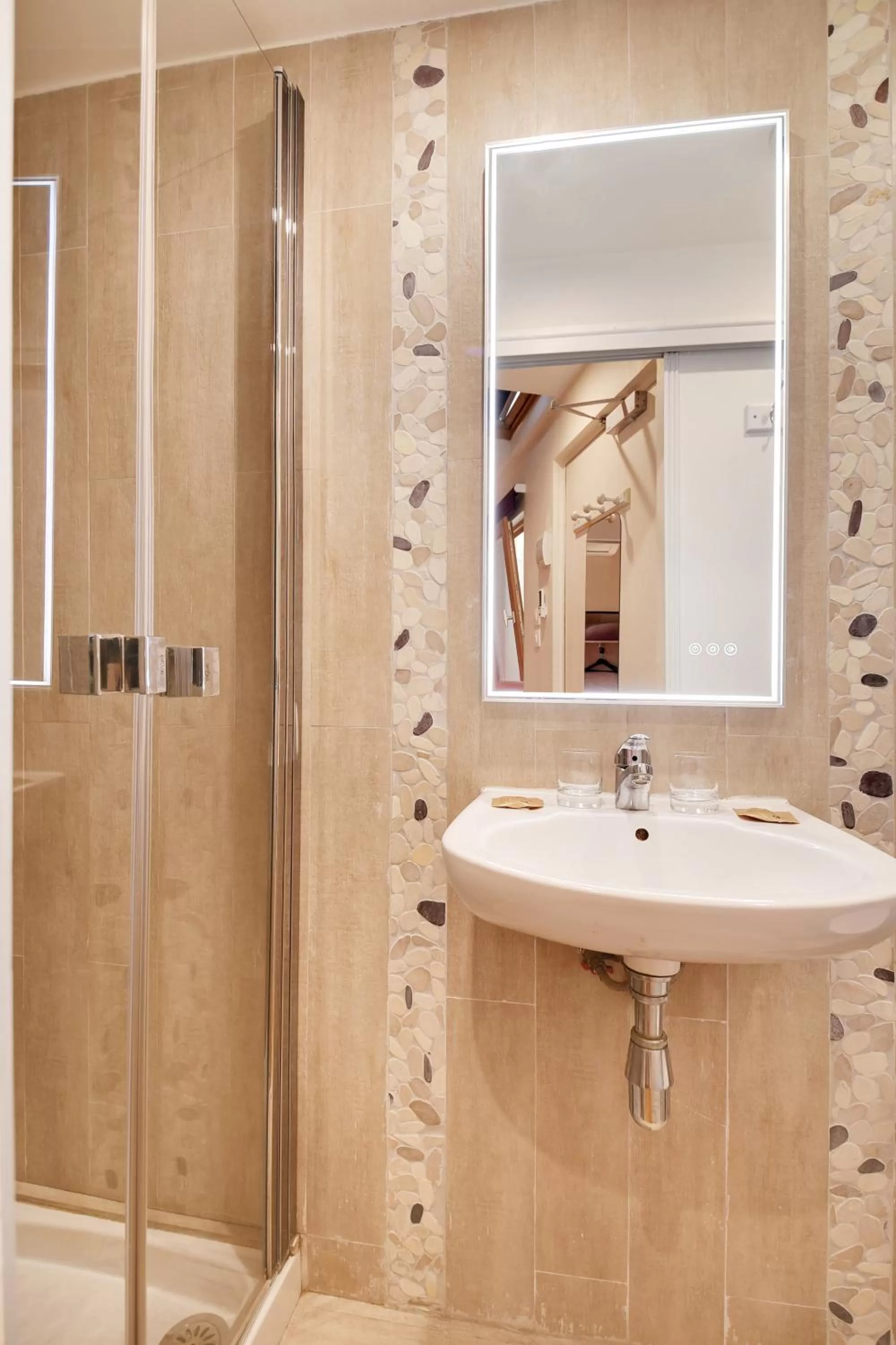 Bathroom in Pink Hotel