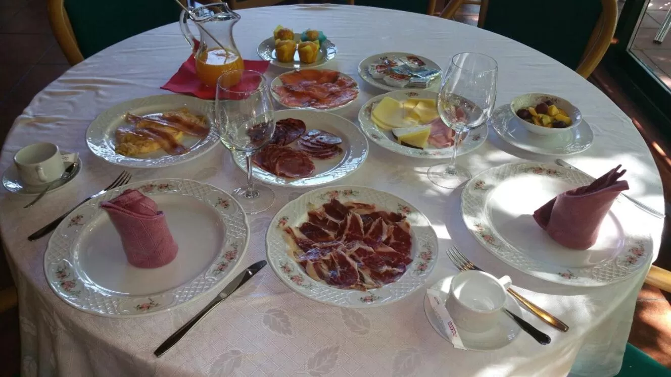 Food in Hotel Restaurante Sonsoles