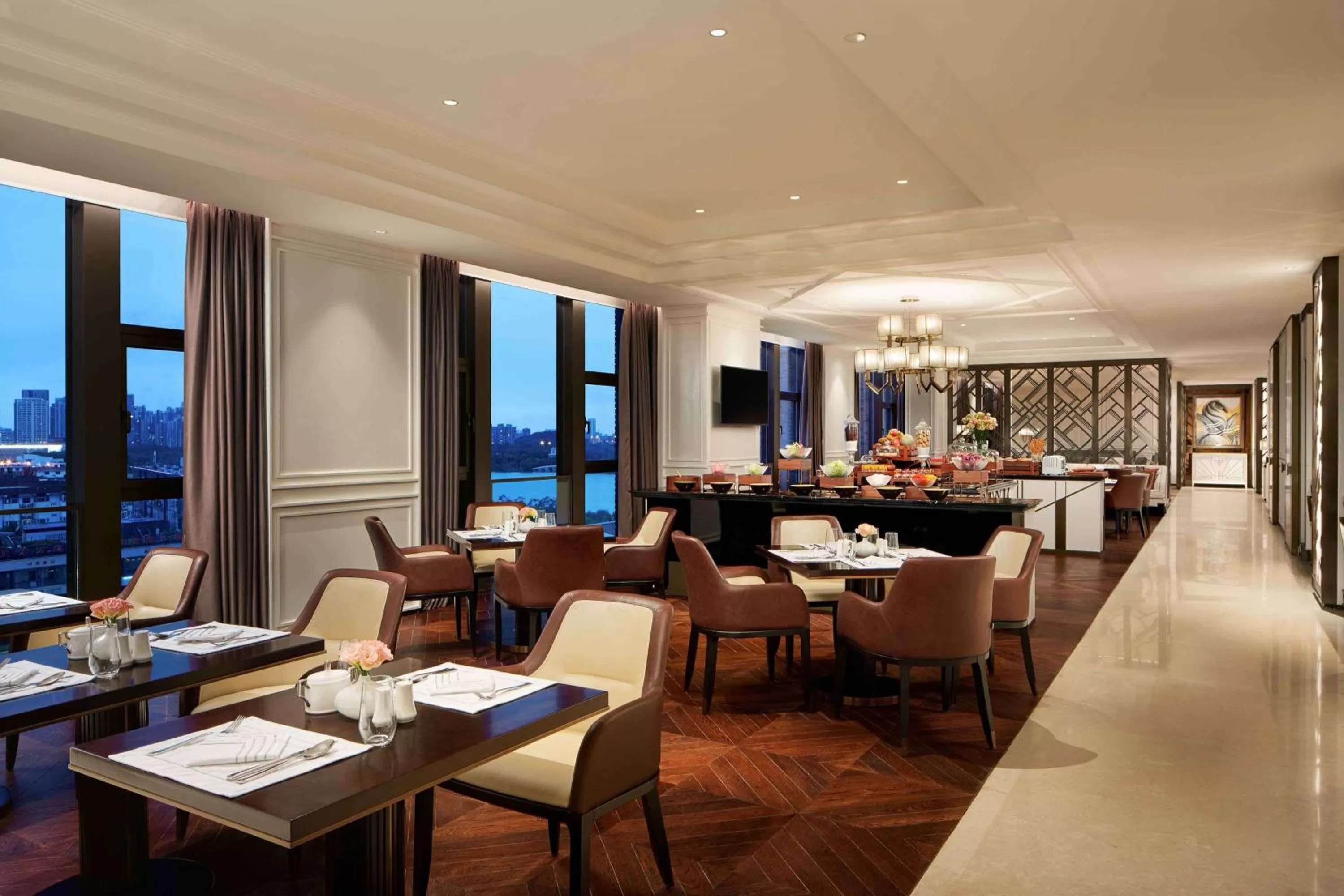 Dining area in Conrad Tianjin
