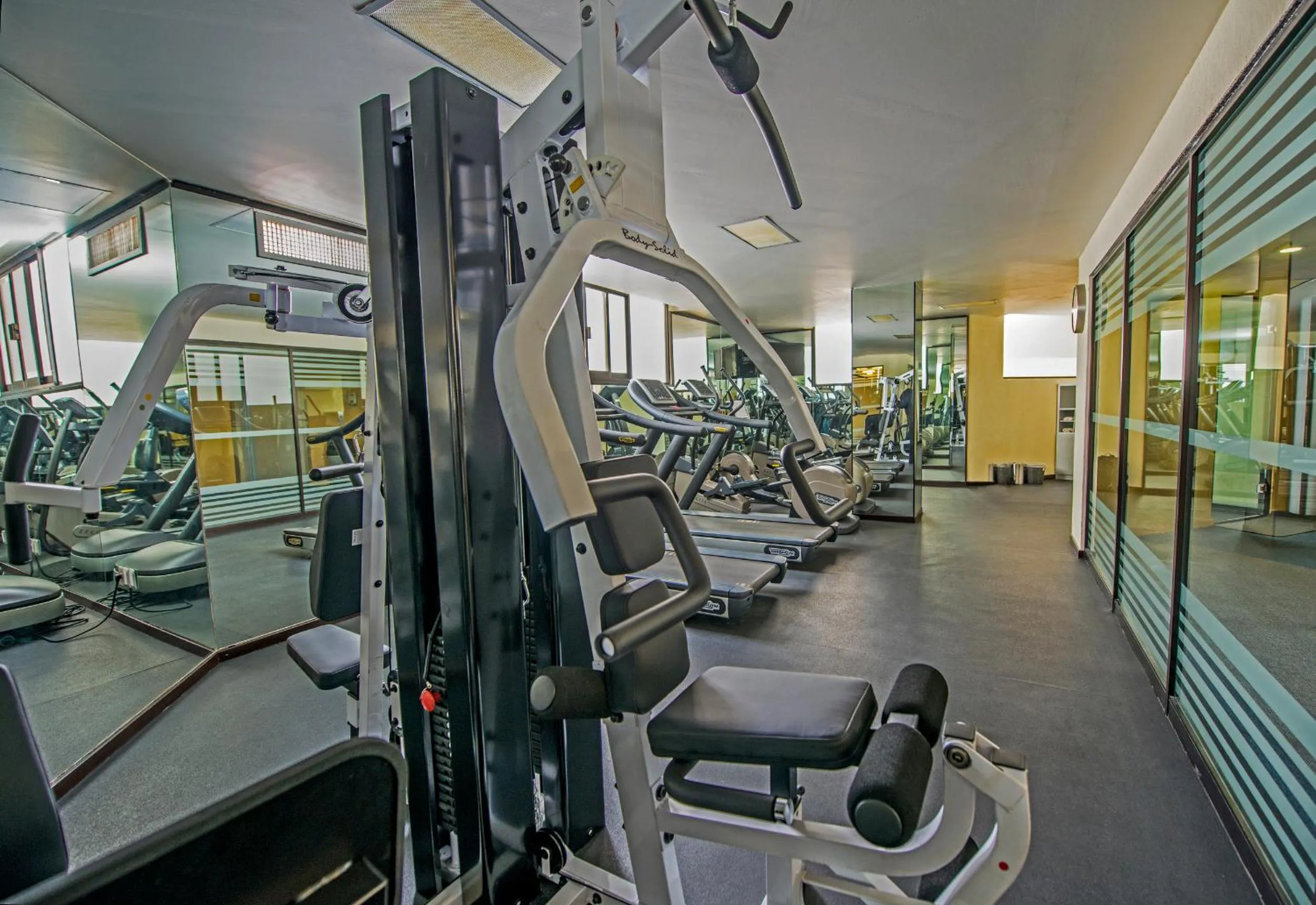 Fitness centre/facilities in Aranzazu Plaza Kristal Aguascalientes