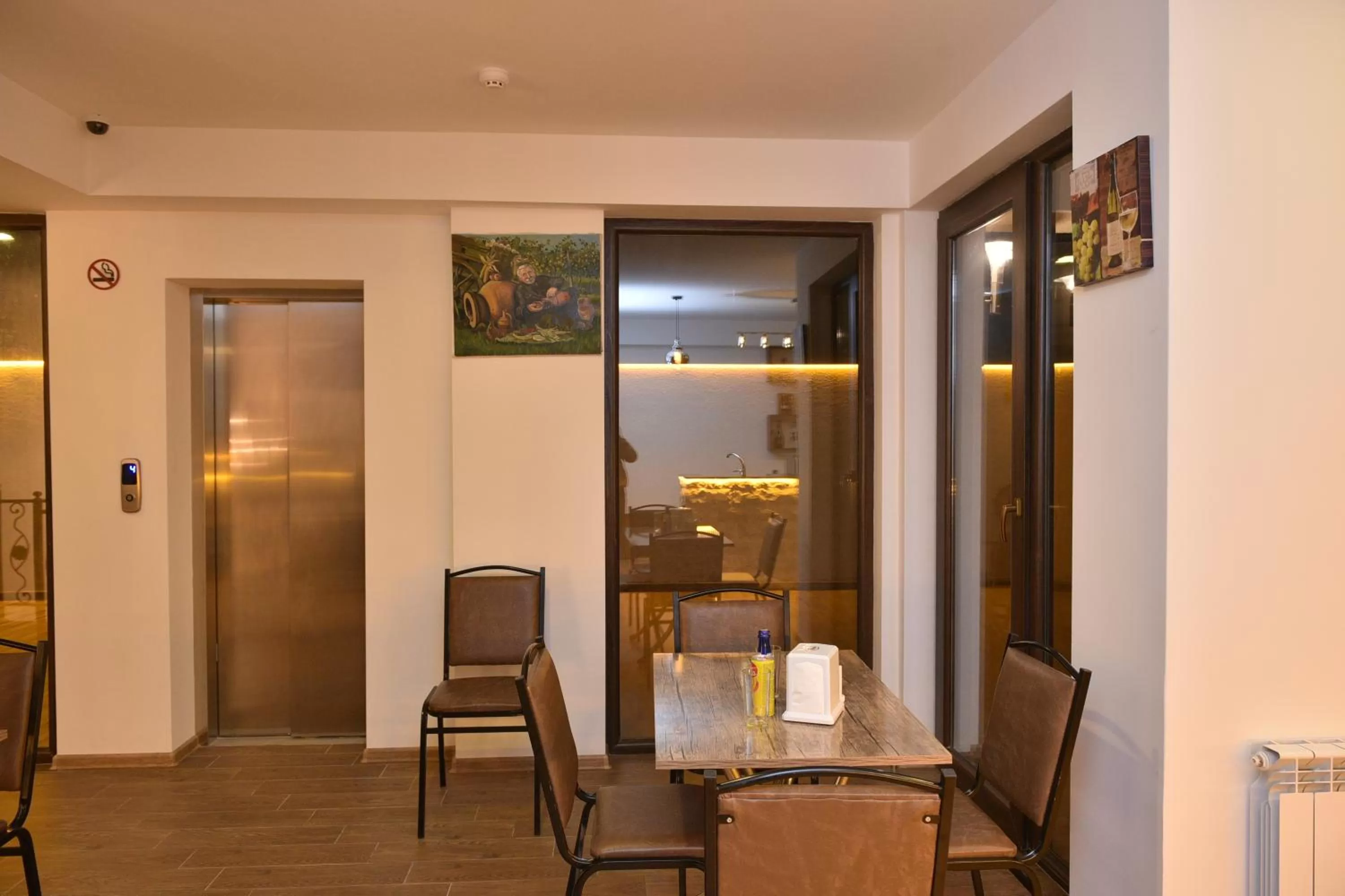 Dining area in Hotel King Tom