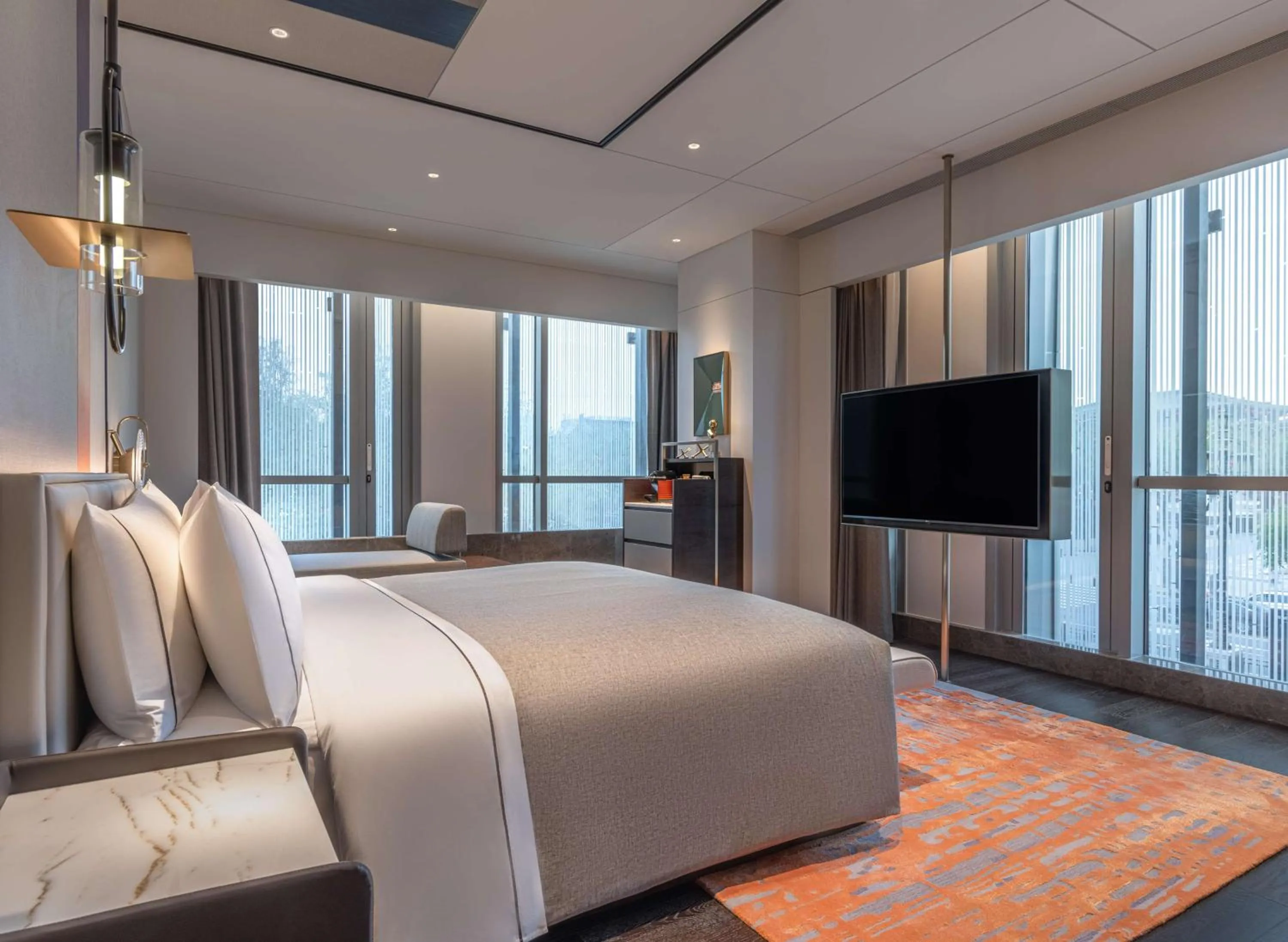 Bedroom, Bed in Canopy by Hilton Xi'an Qujiang