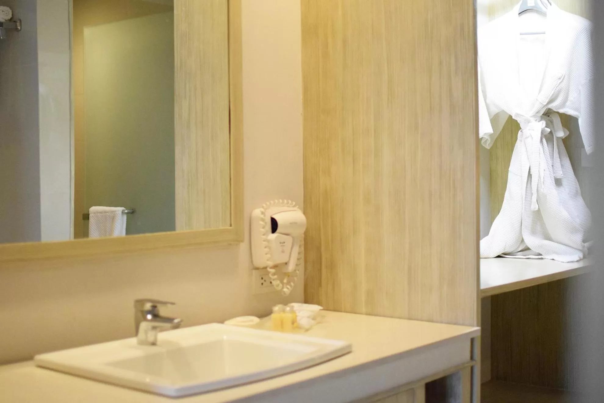 Trang Hotel Bangkok - SHA Plus