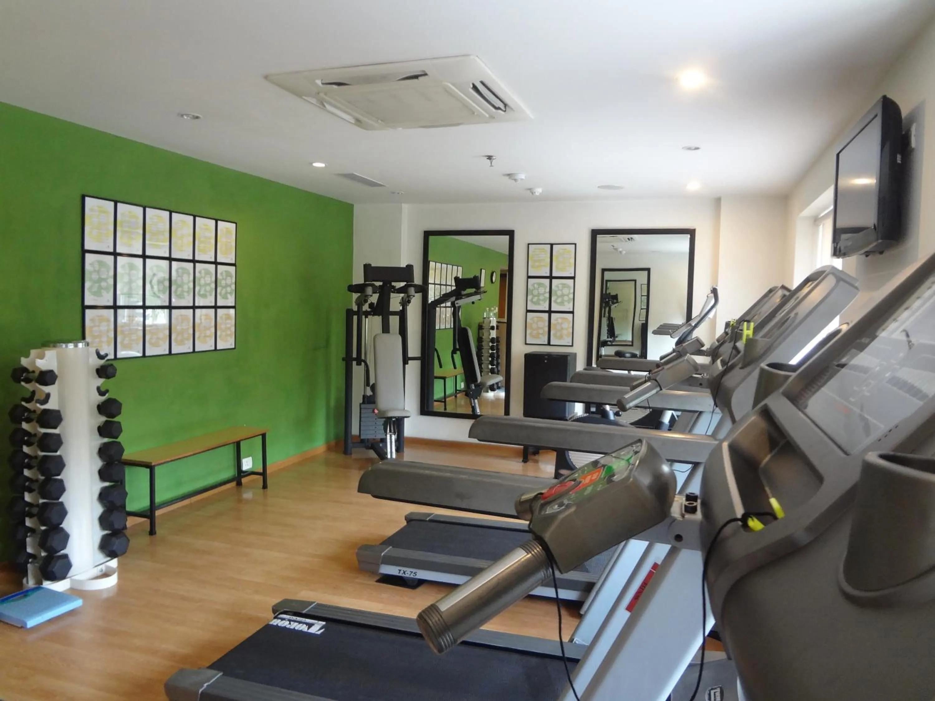 Fitness centre/facilities in Lemon Tree Hotel, Ahmedabad