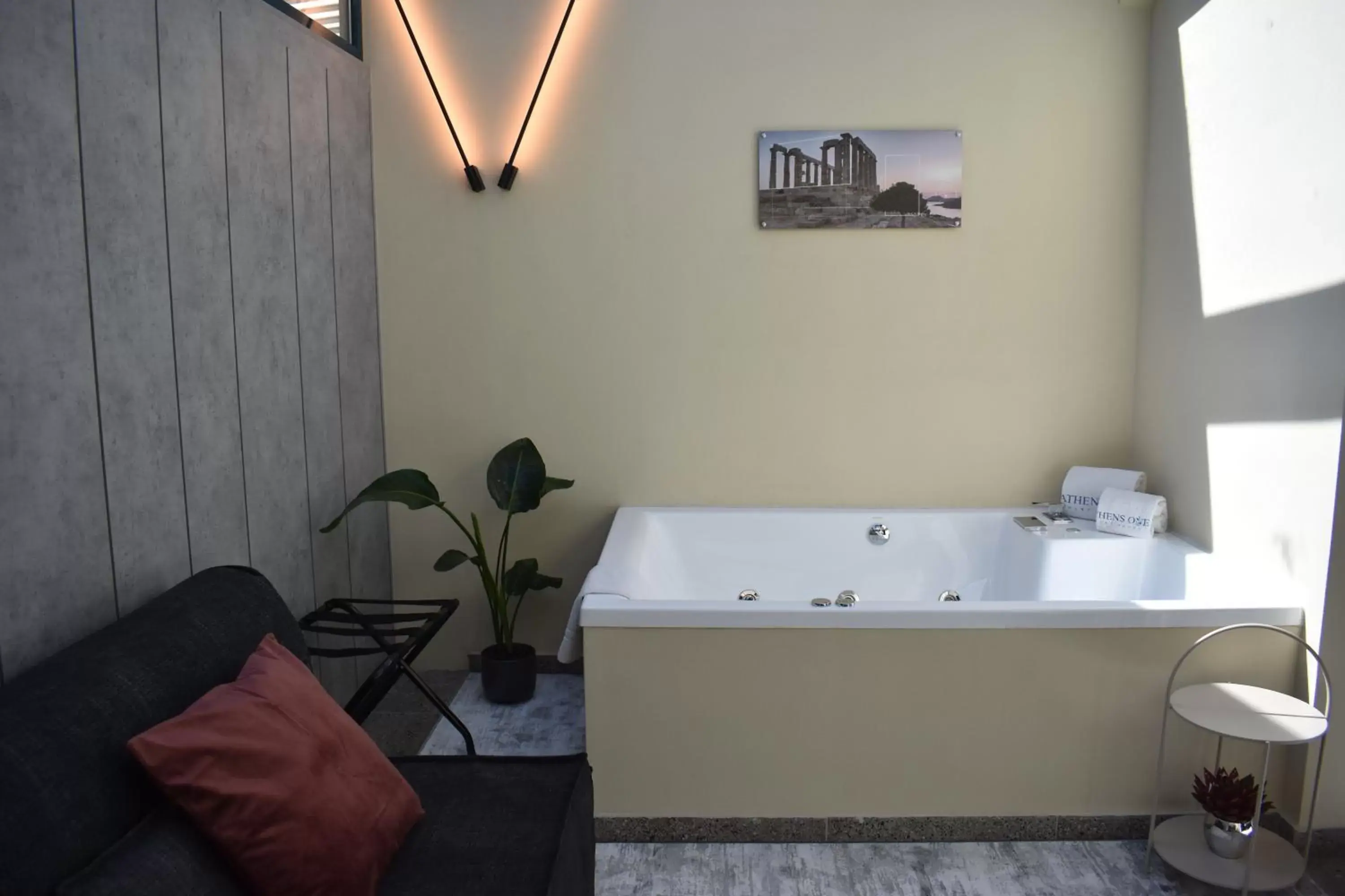 Loft Prestige Suite with Hot Tub in Athens One Smart Hotel Loft Prestige Suite with Hot Tub in Athens One Smart Hotel