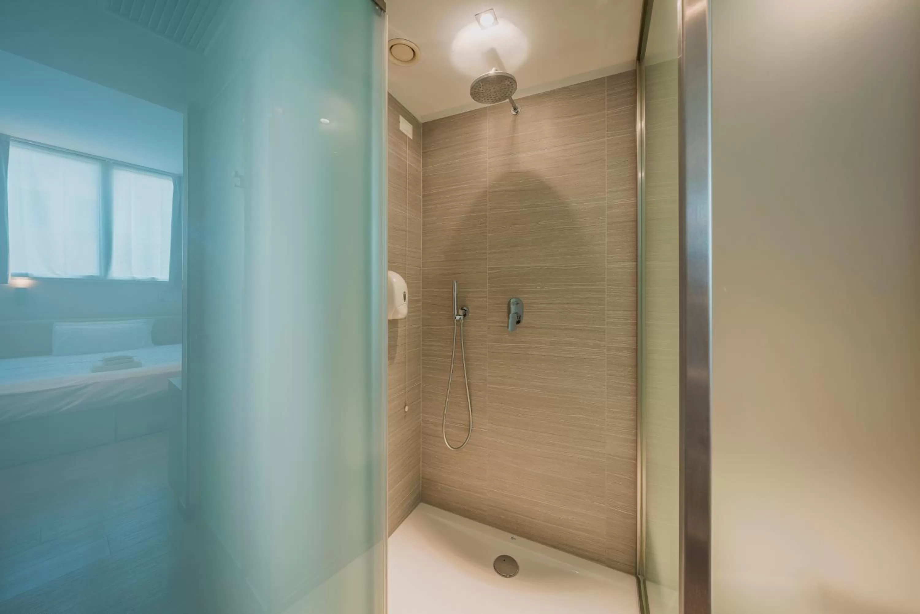 Shower in Fasthotel Linate