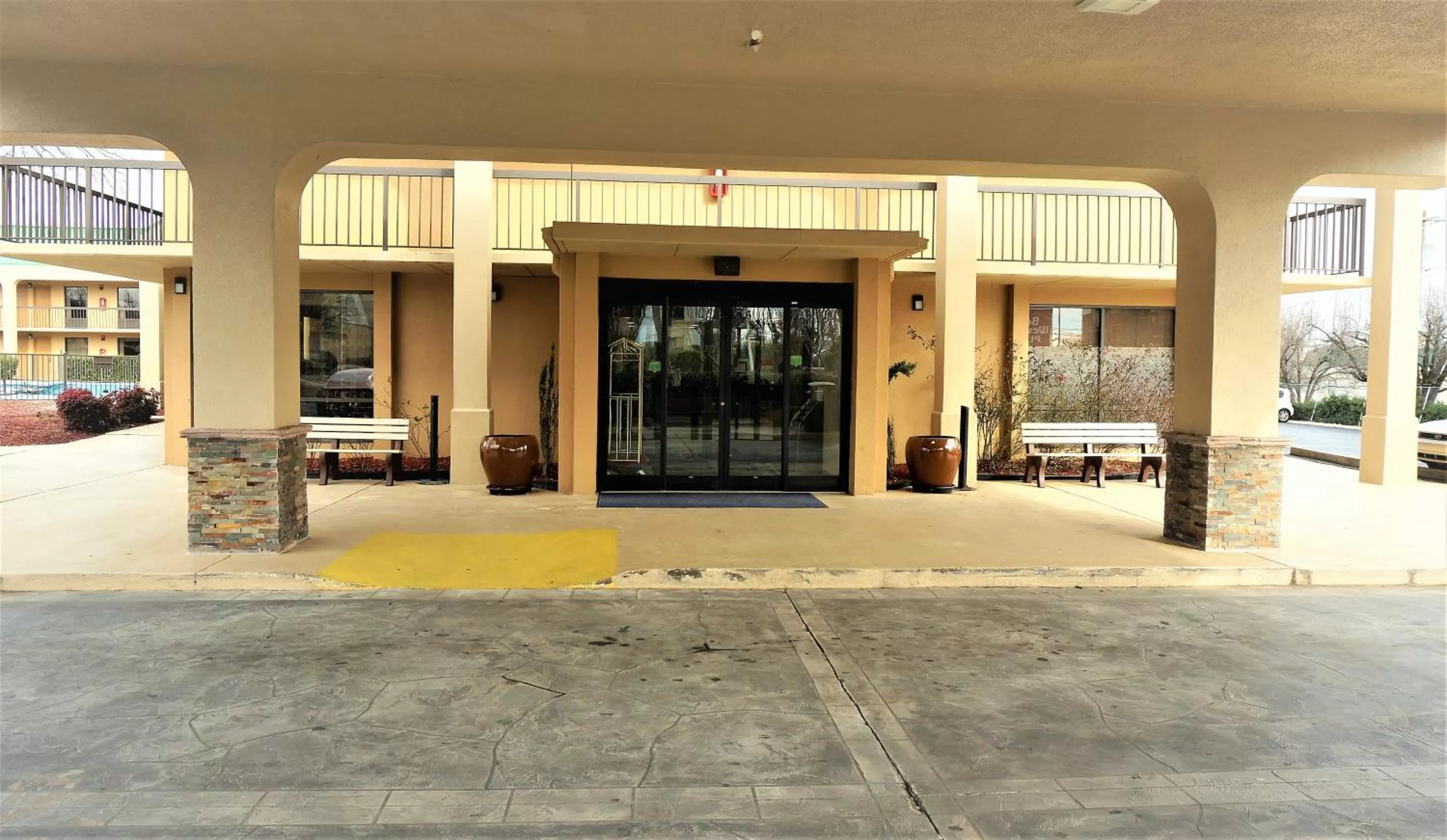 Howard Johnson by Wyndham Greensboro Near the Coliseum