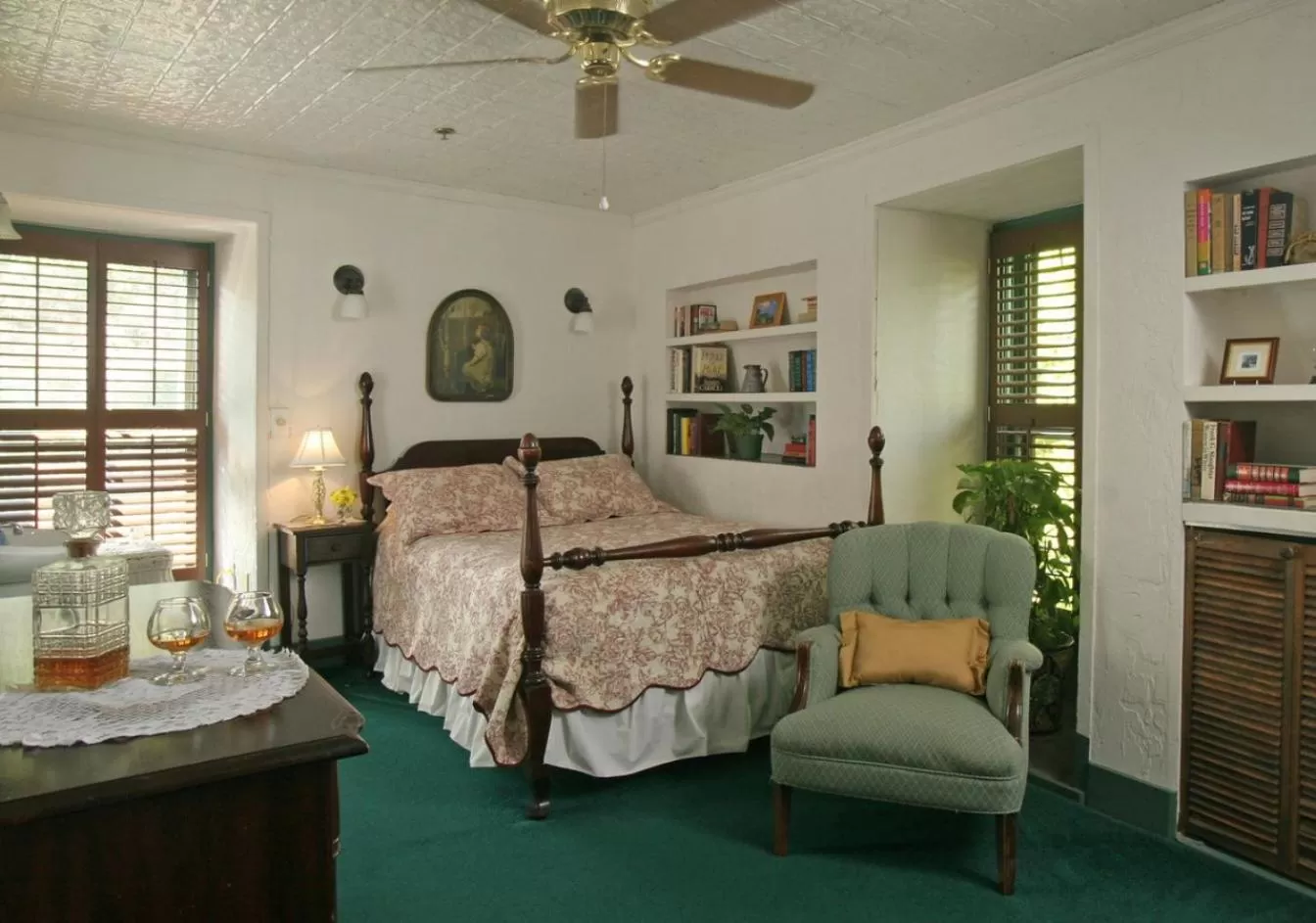 Decorative detail, Bed in St. Francis Inn - Saint Augustine